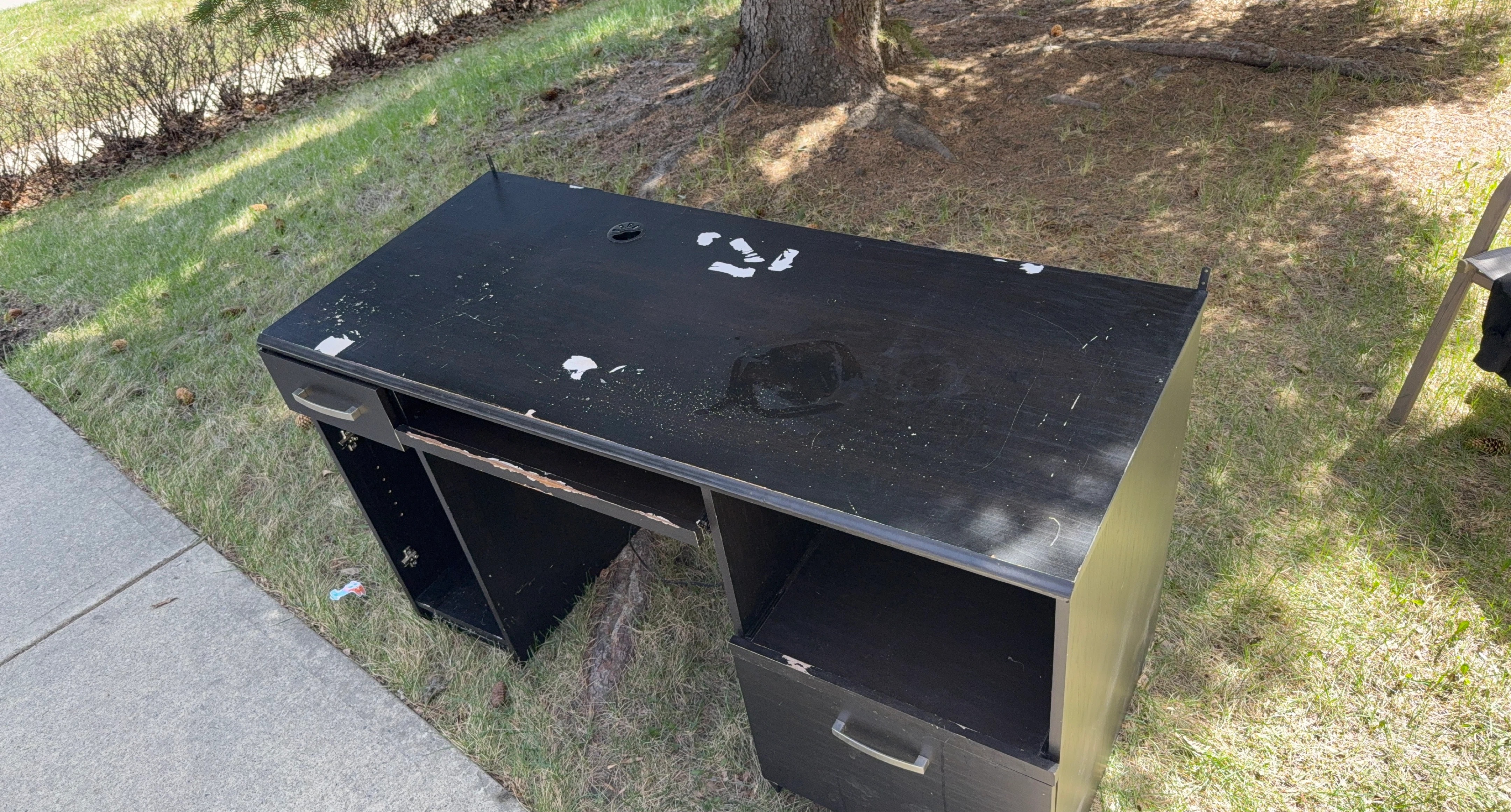 Black Desk with Built-in USB Hub