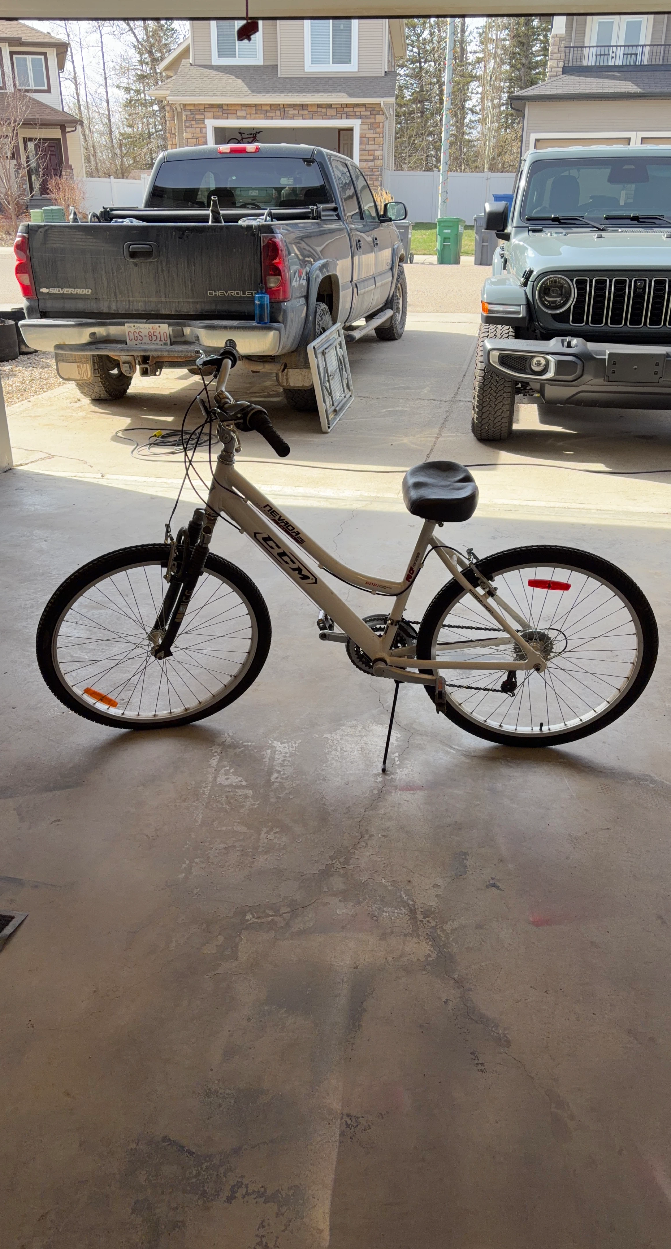 CCM Nevada Women's Mountain Bike - White