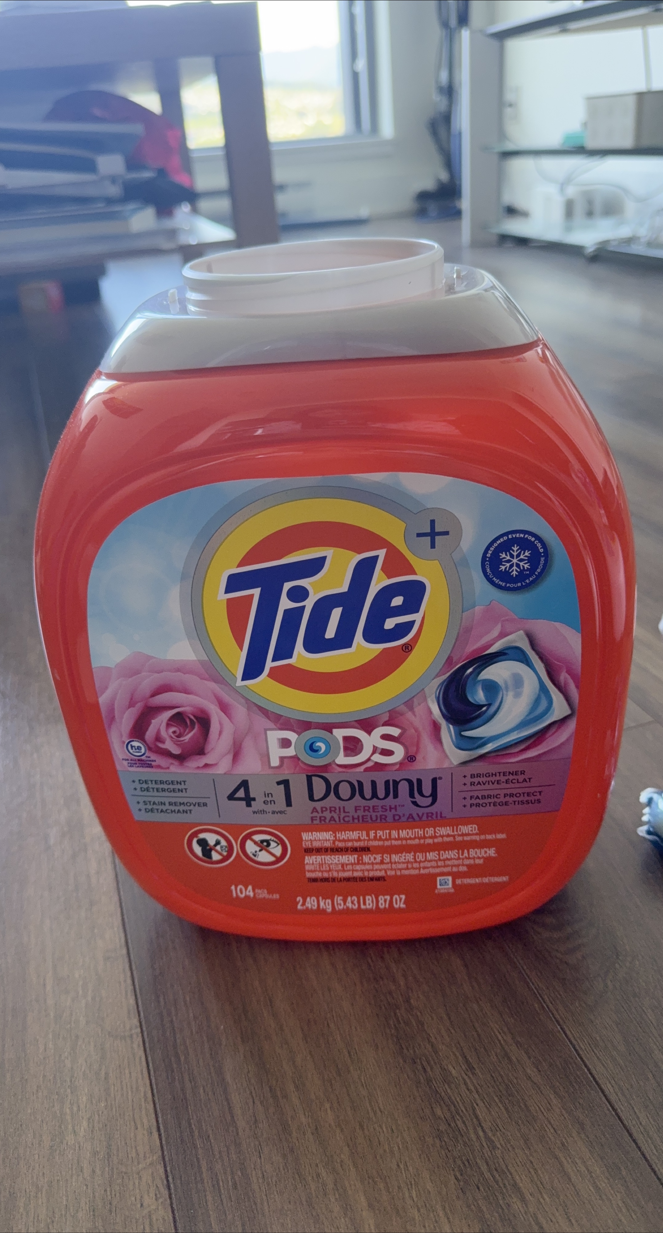 Tide PODS 4 in 1 Downy April Fresh Laundry Detergent 104 pods