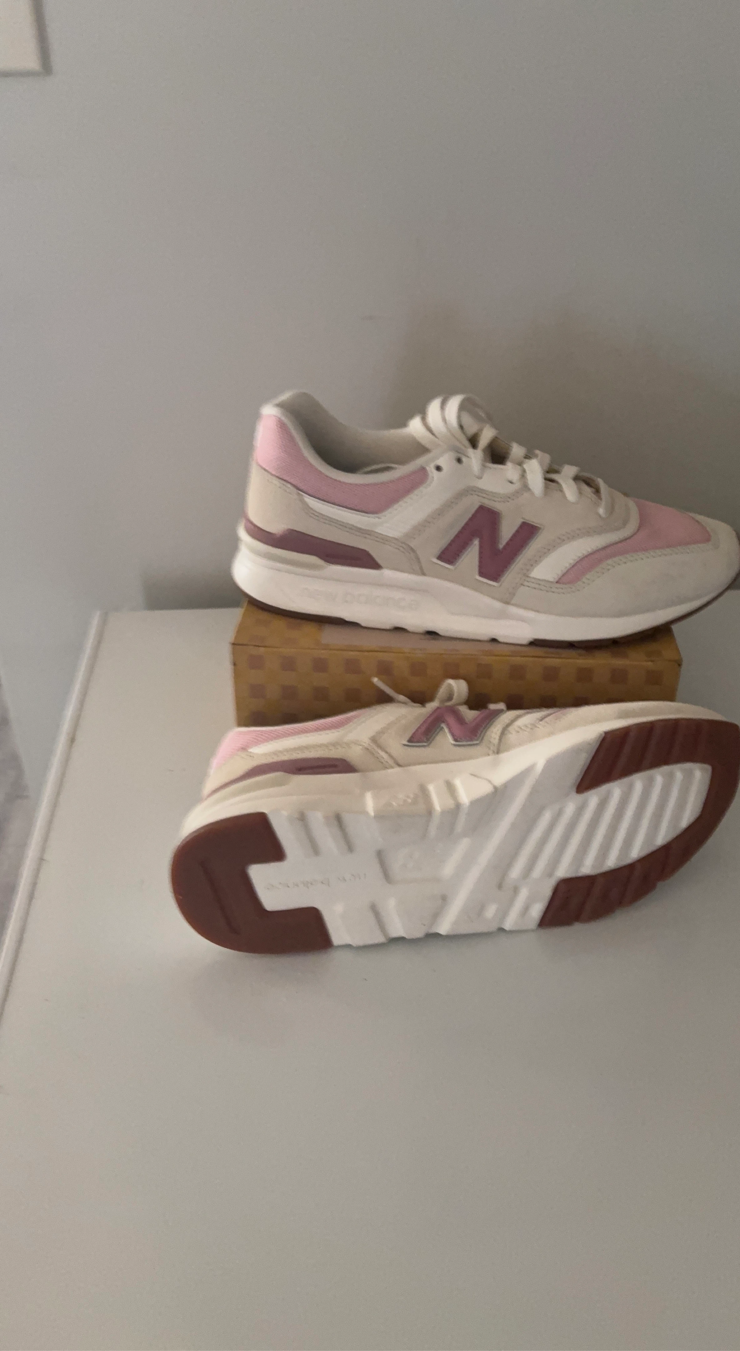 New Balance 997 sneakers pink and cream