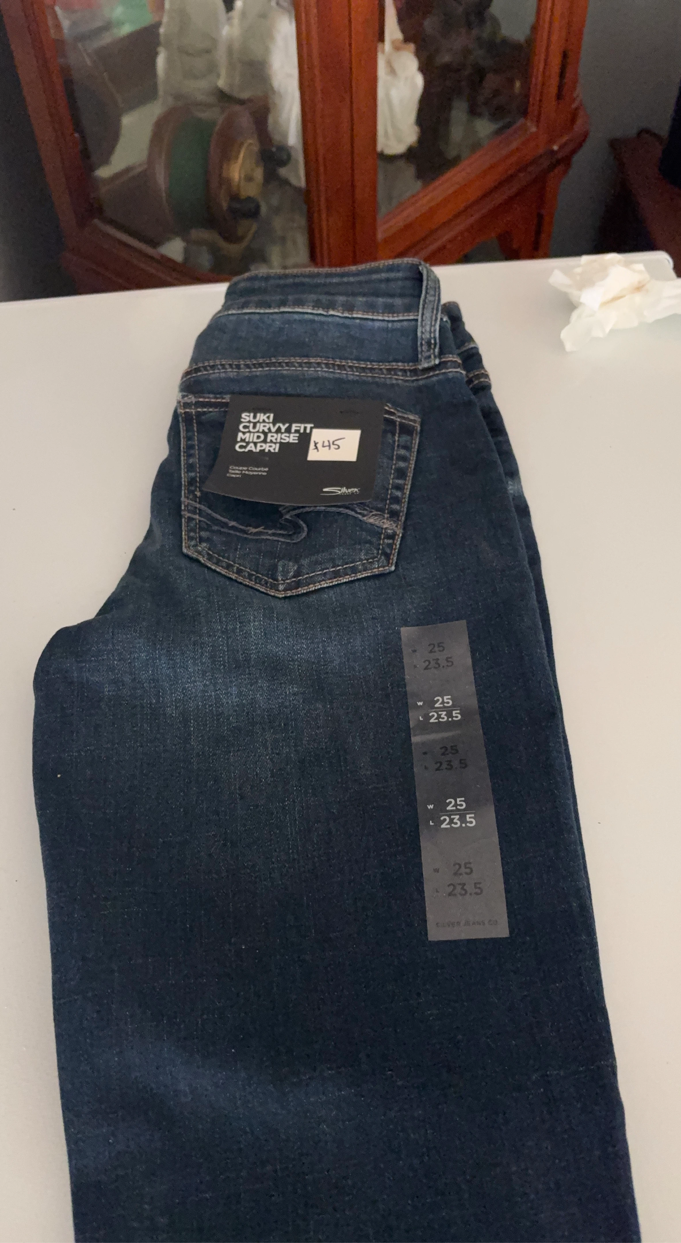 Silver Jeans Co. Suki Curvy Fit Mid Rise Capri Jeans Size 25