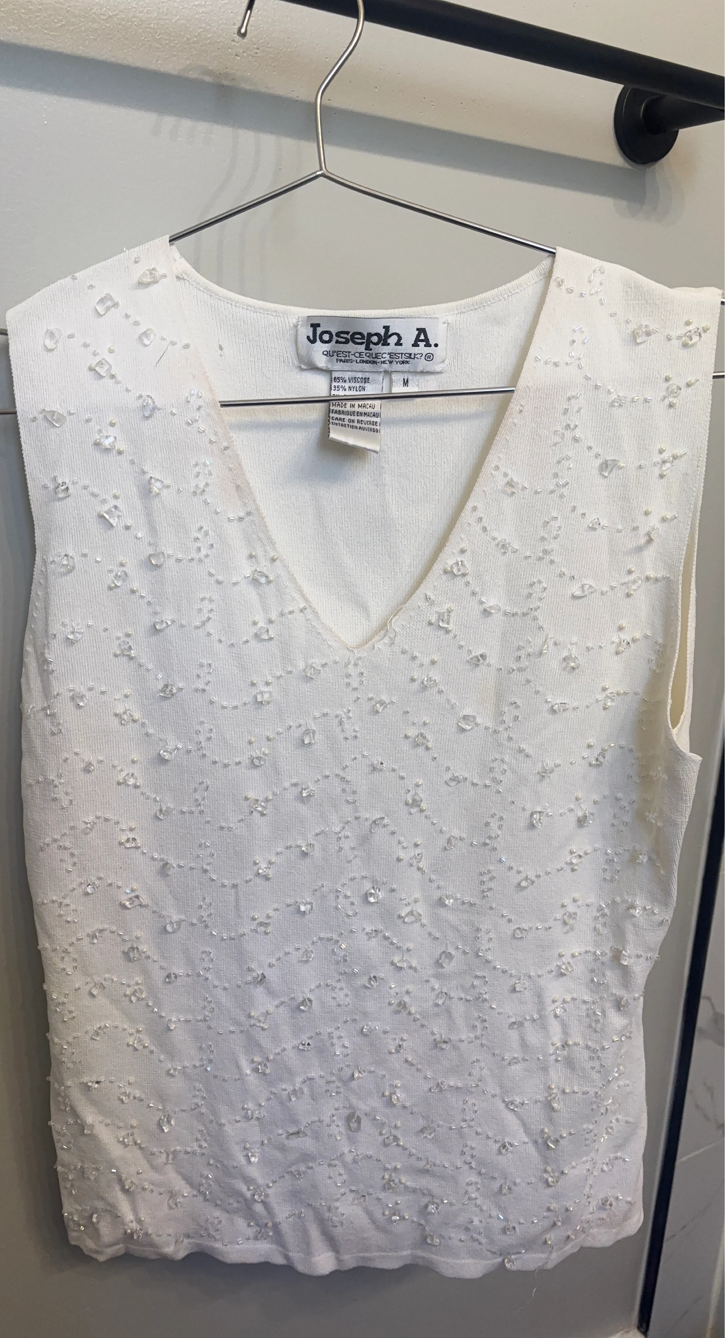 Joseph A. Women's Beaded V-Neck Sleeveless Top - White - Medium