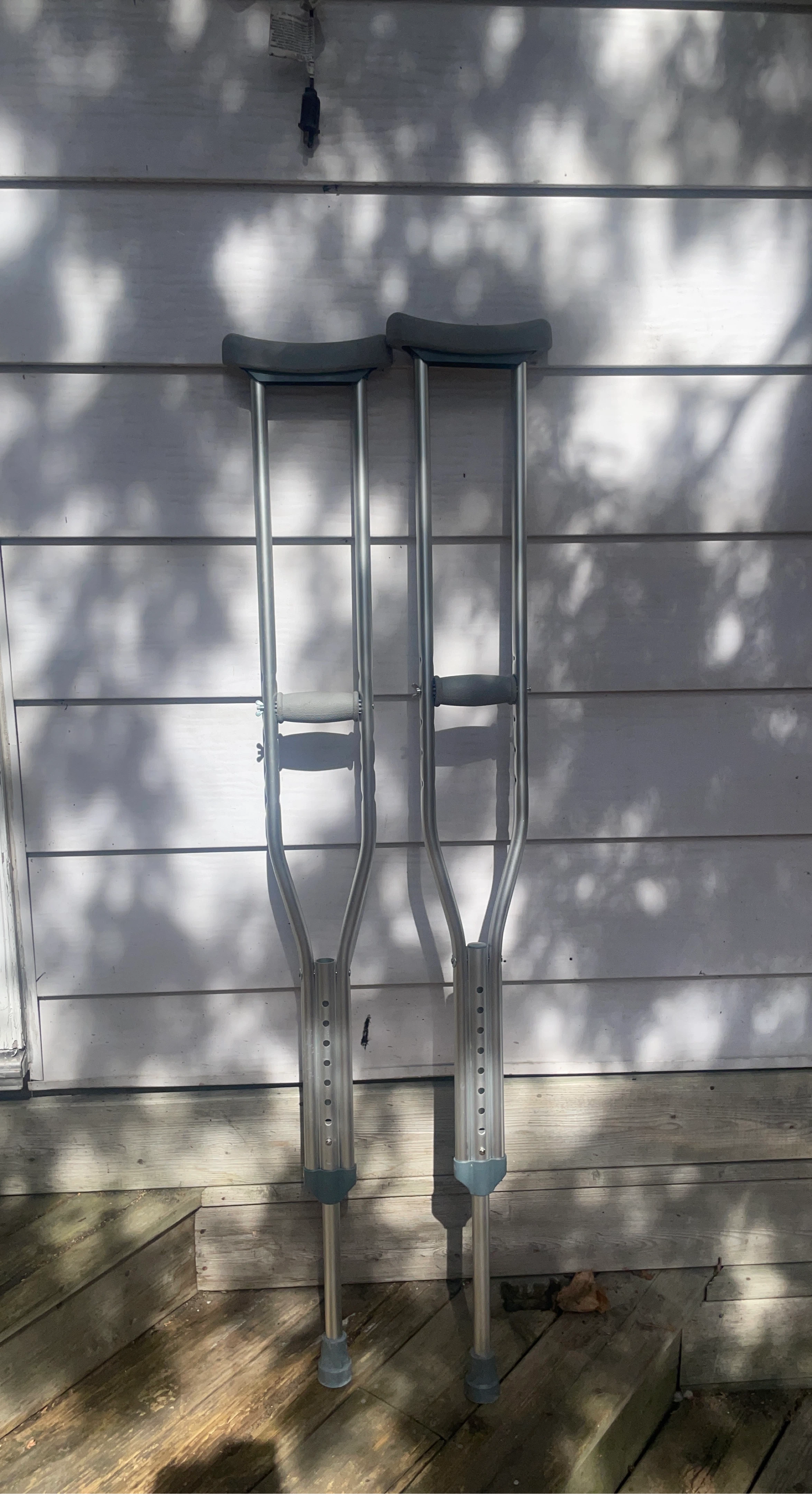 Adjustable Aluminum Crutches