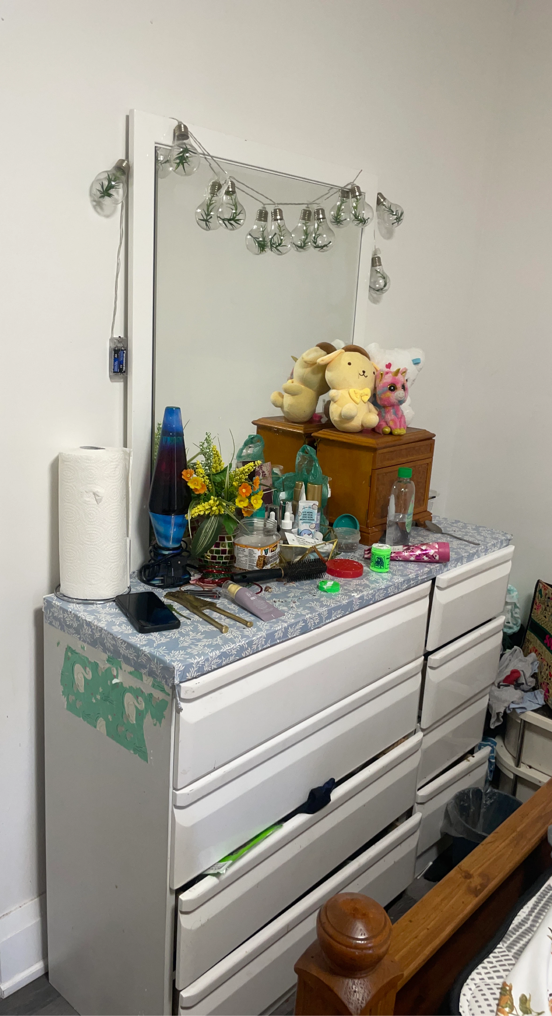 White Dresser with Mirror