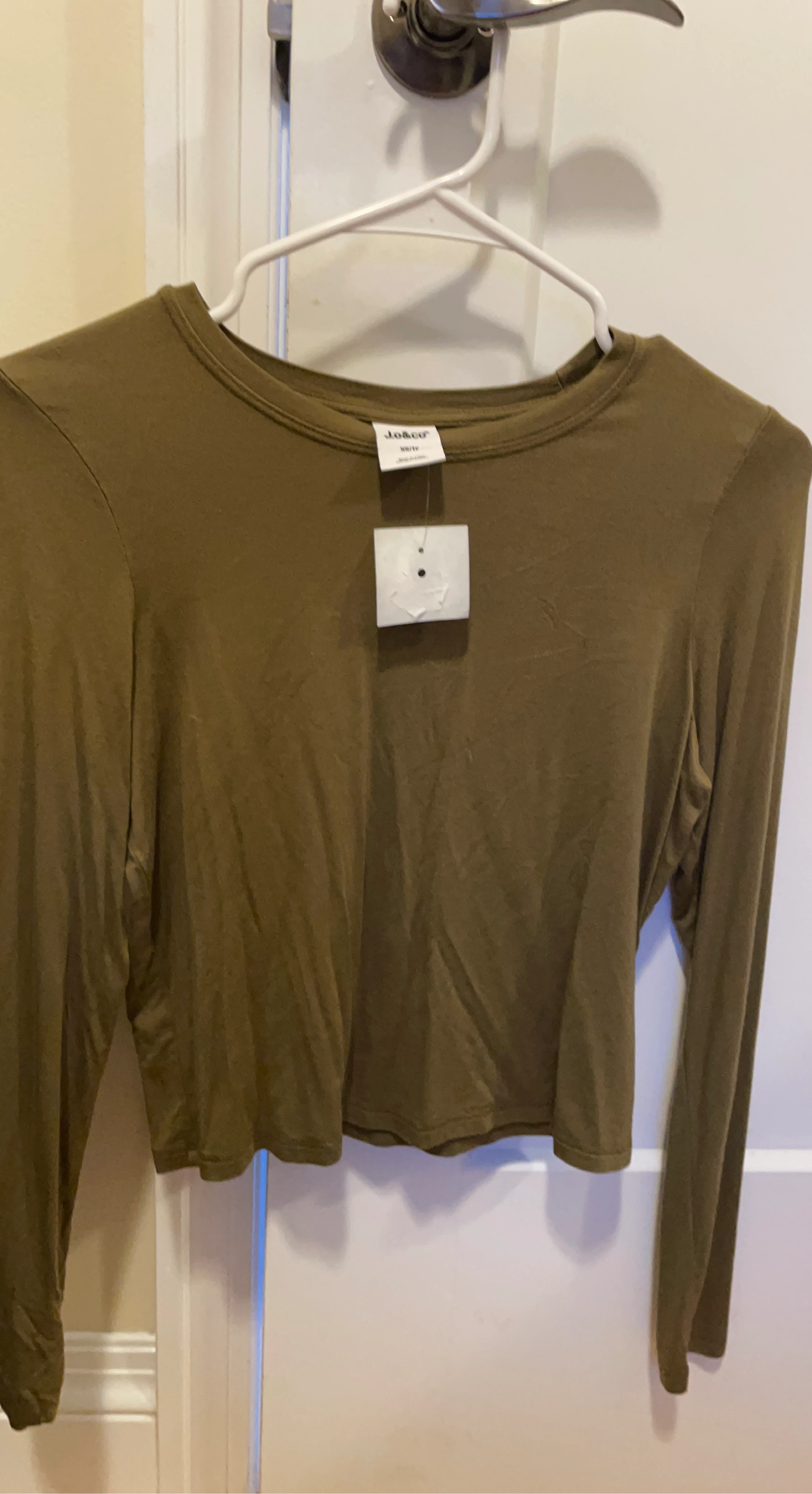 Jo&Co. Long Sleeve Cropped Top