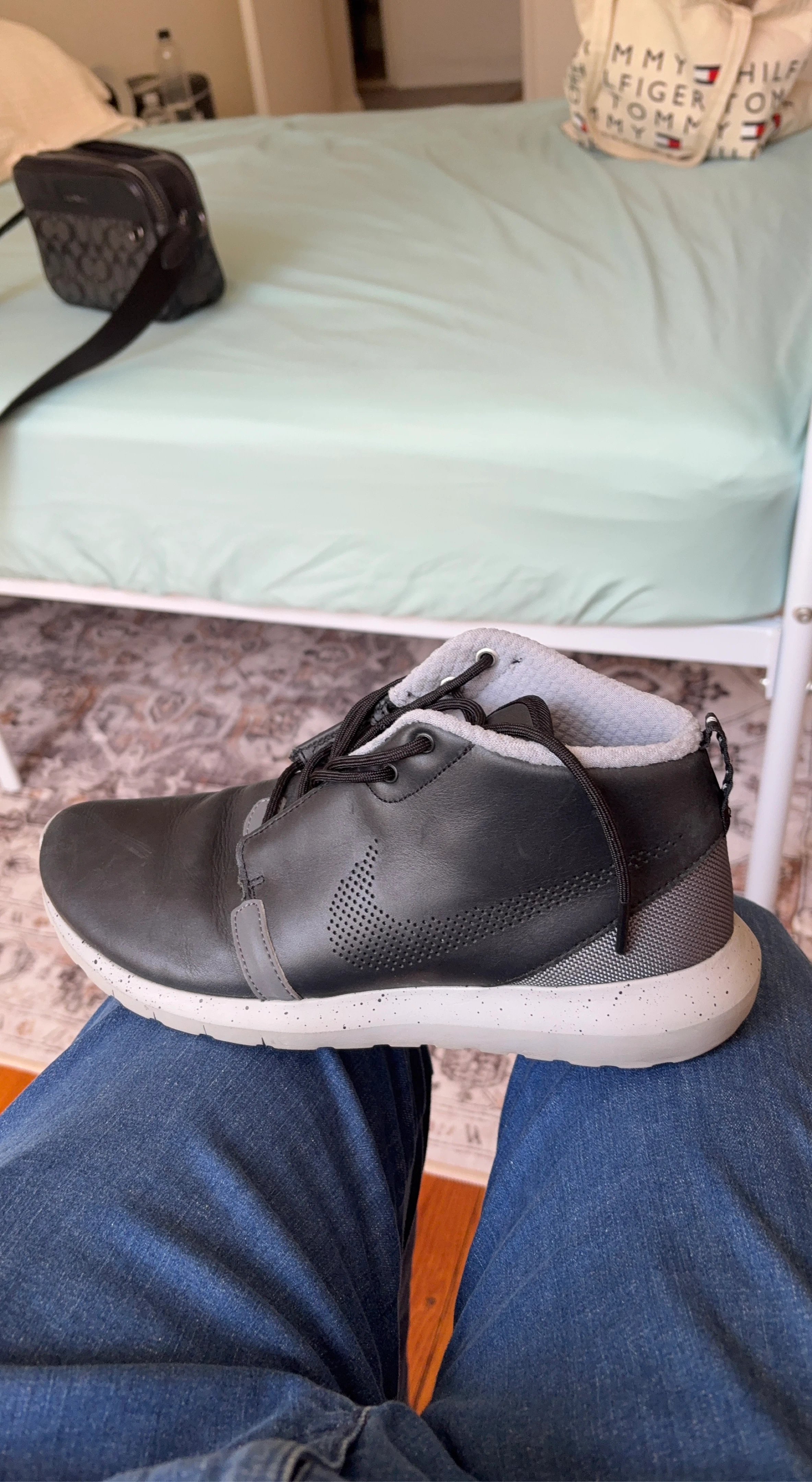 Nike Men's Black Leather Sneaker