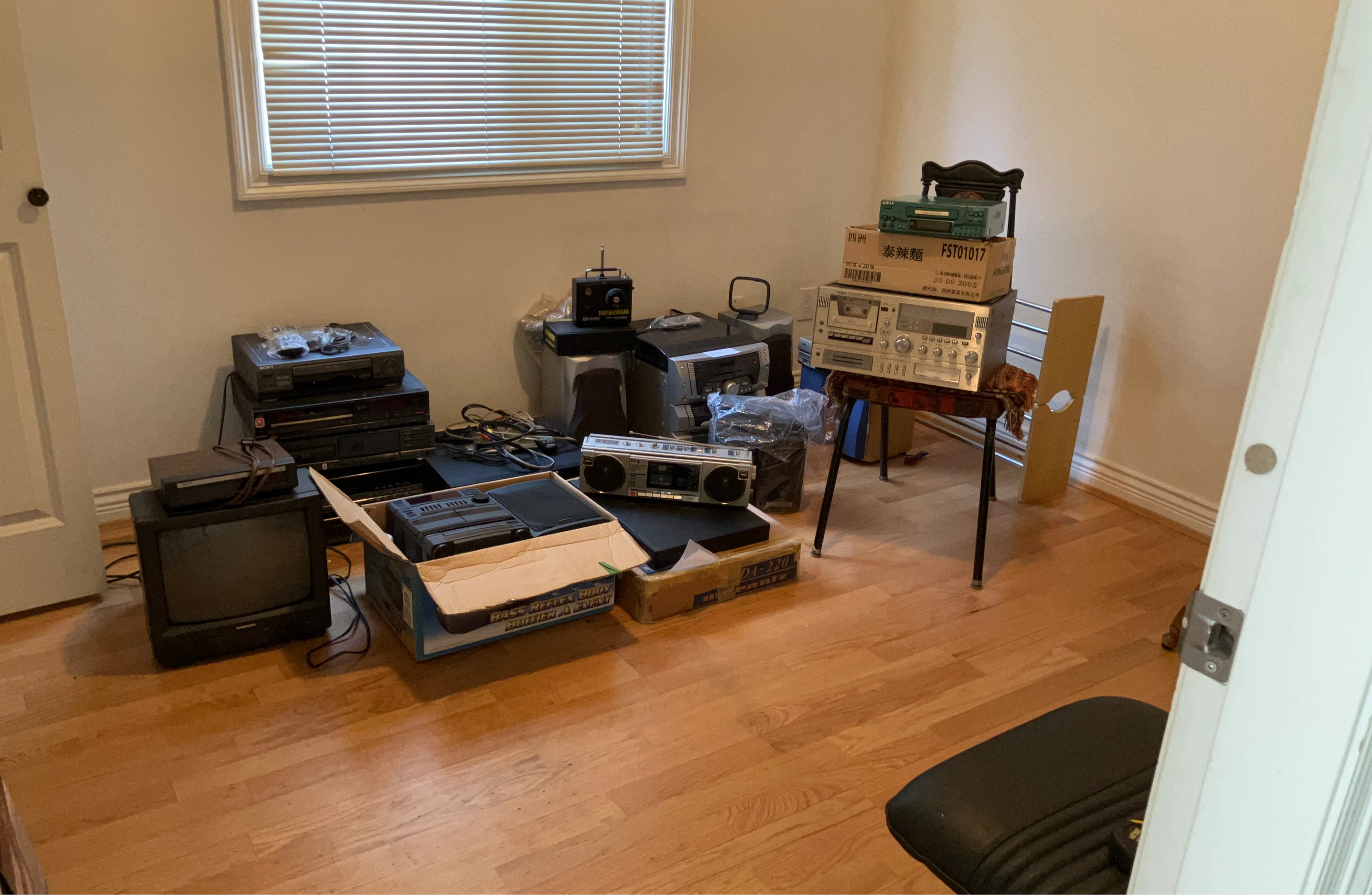 ELECTRONICS BUDDLE