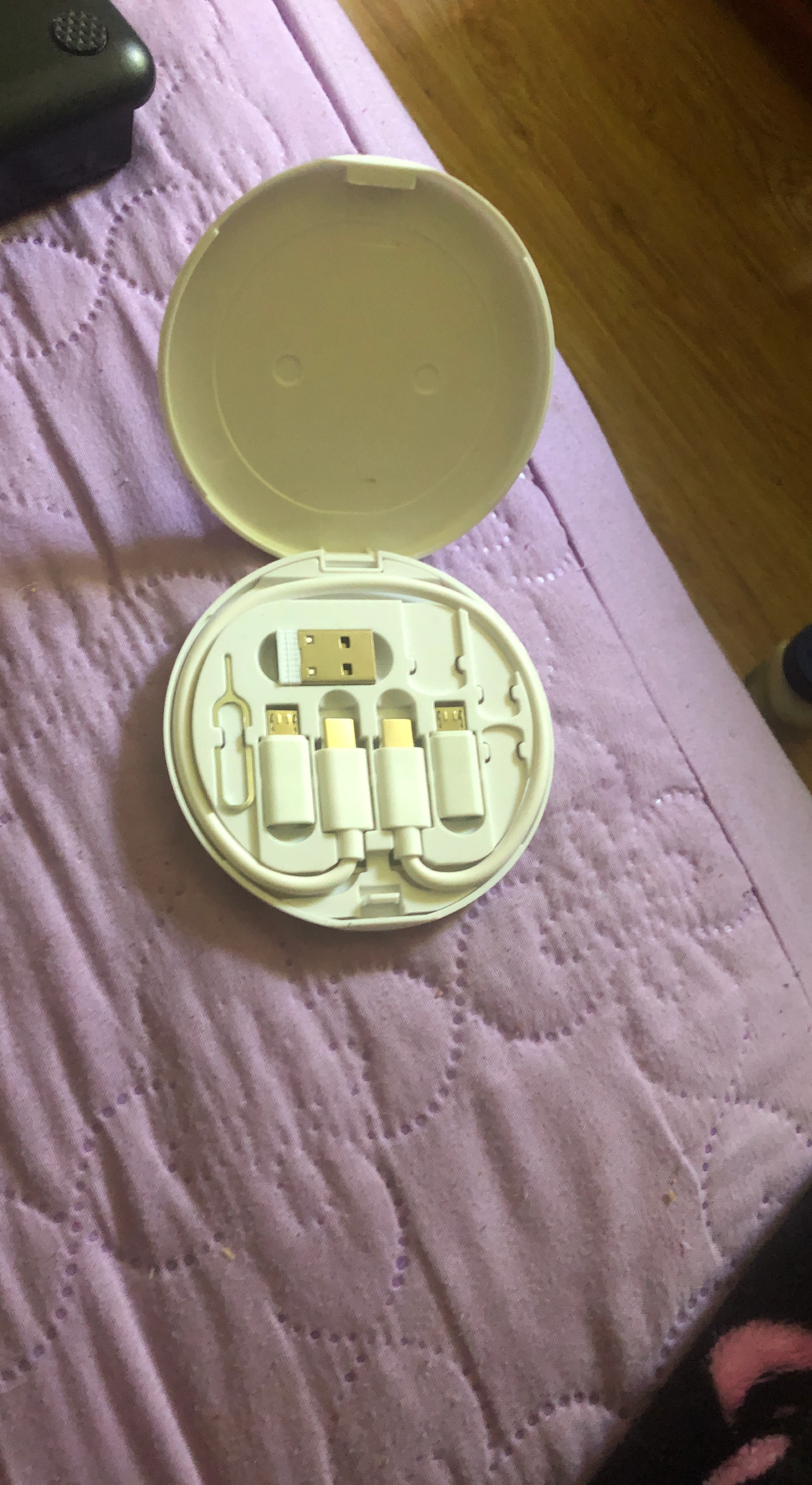 Travel Charging Cable and SIM Card Ejector Kit