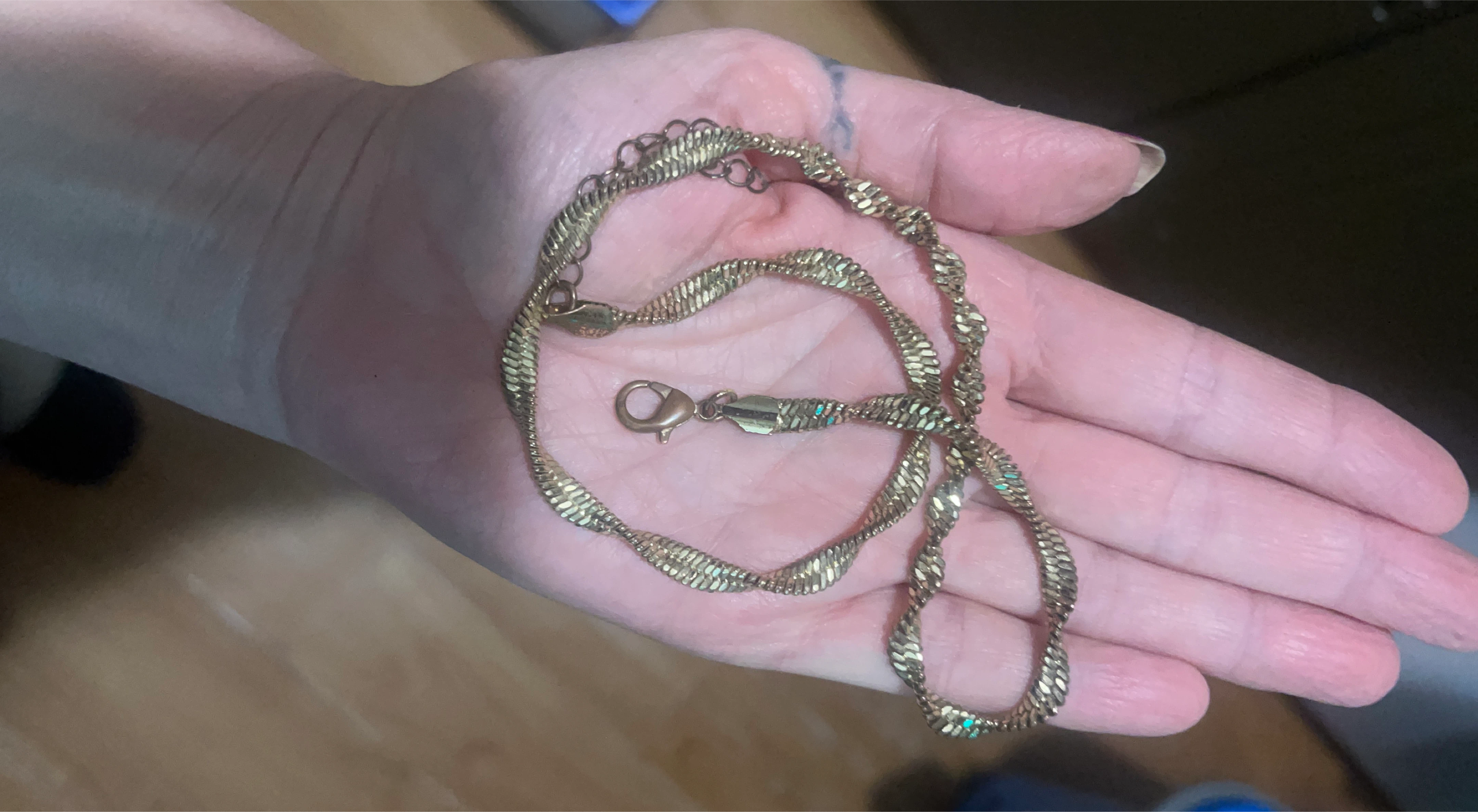 Gold Tone Twisted Chain Necklace