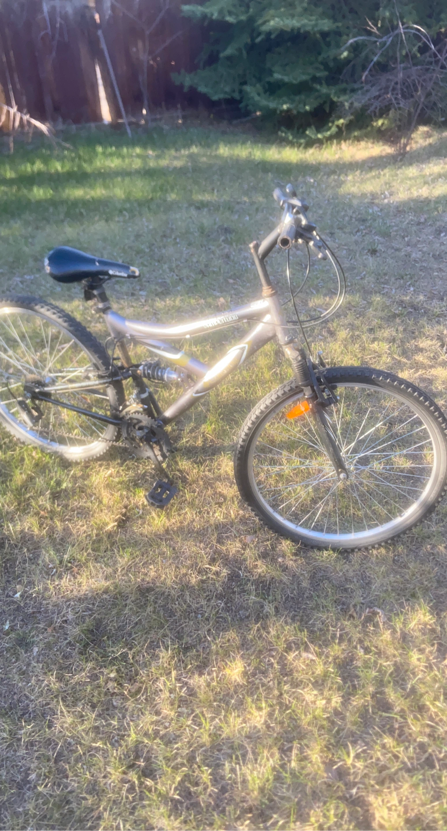 Columbia Mountain Ridge Full Suspension Bike