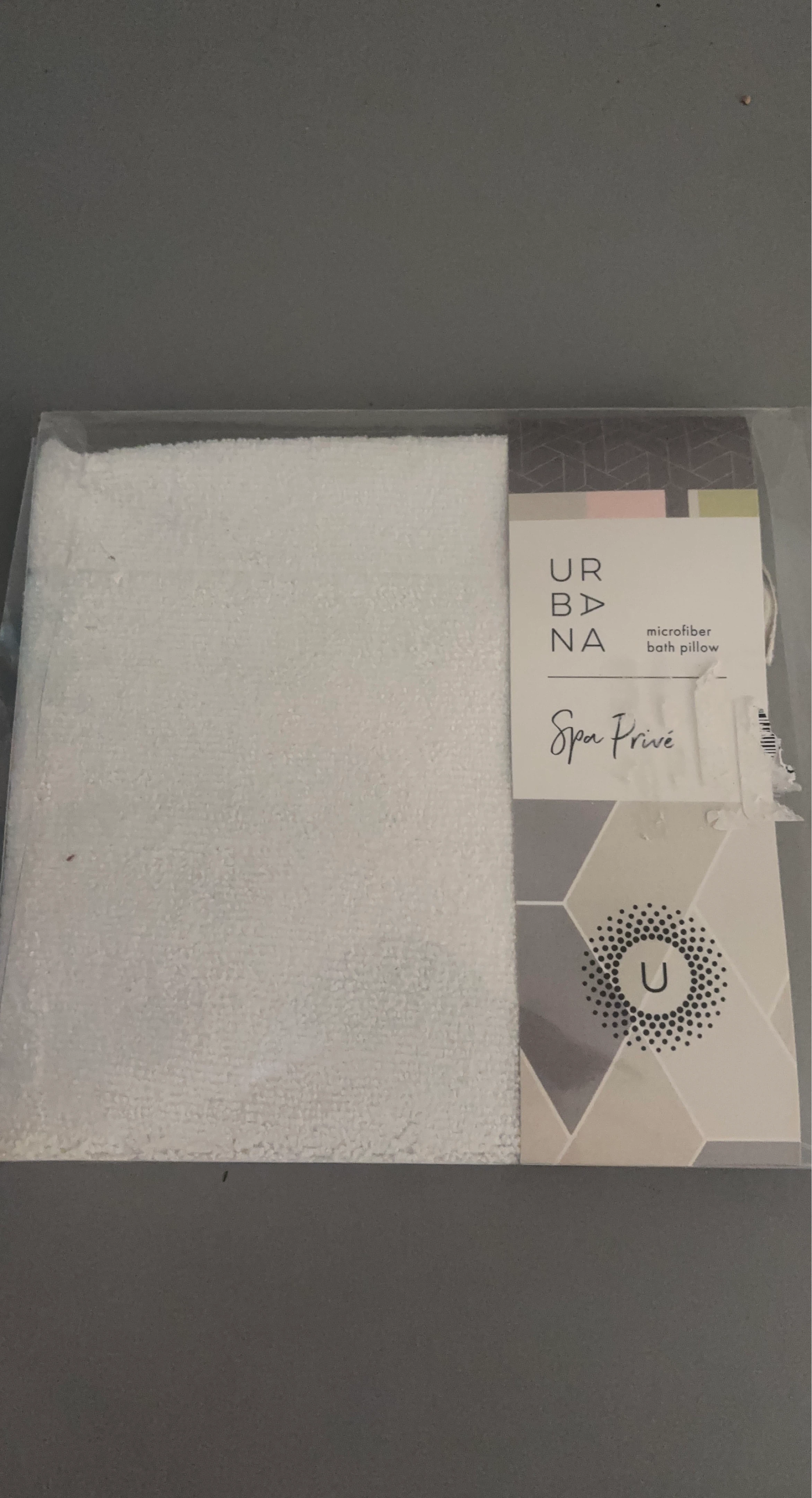 New URBANA Spa Privé Microfiber Bath Pillow