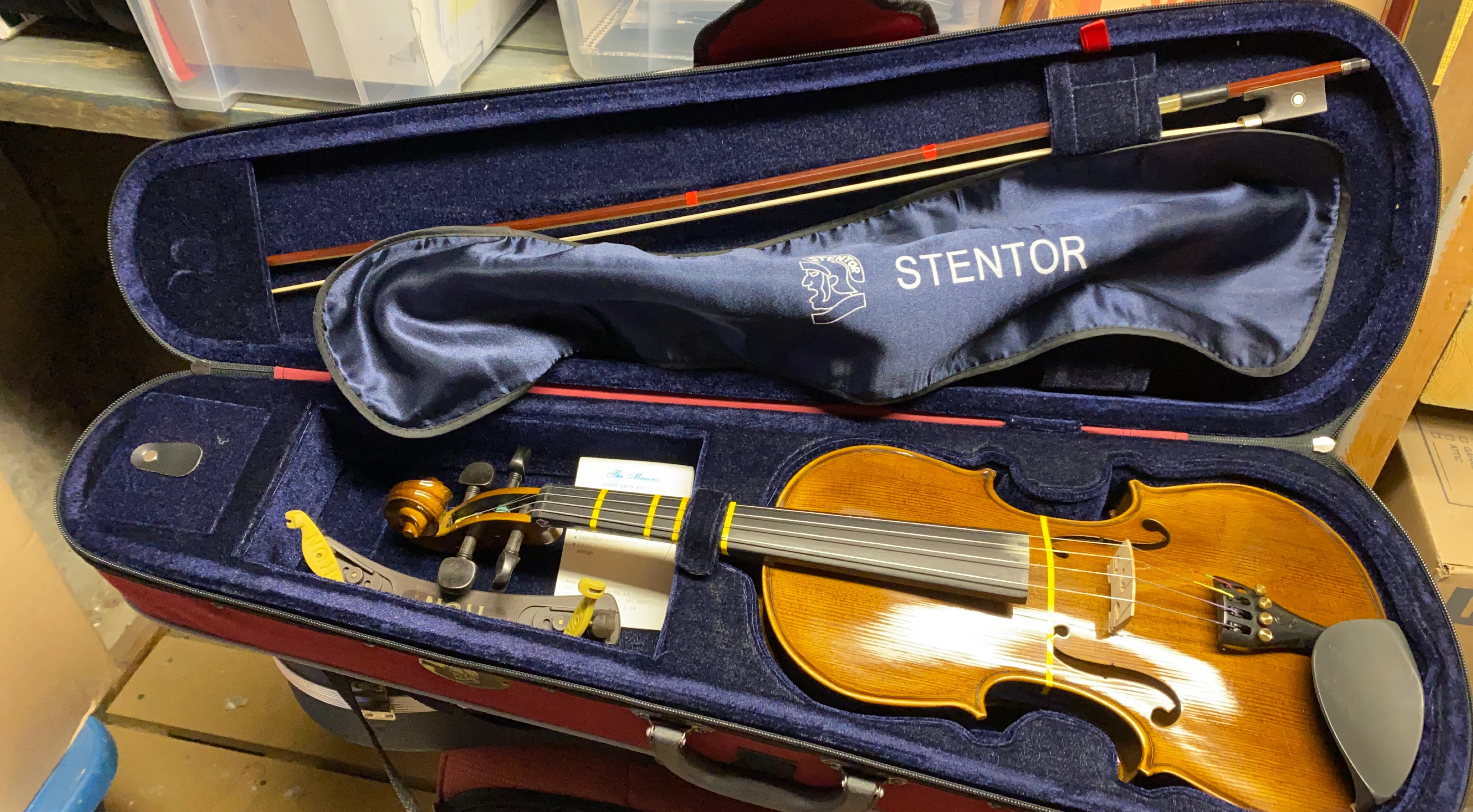 Stentor Violin with Case and Bow