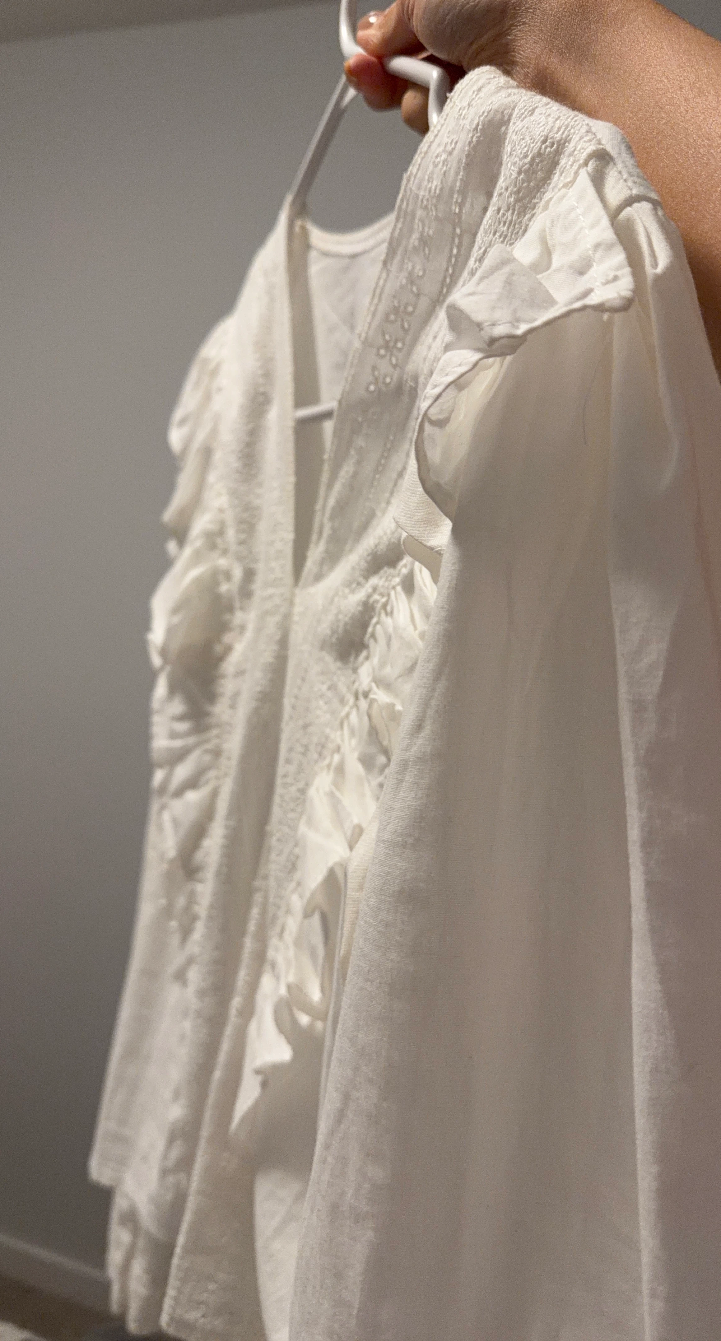White Blouse with Lace and Ruffles - photo 2