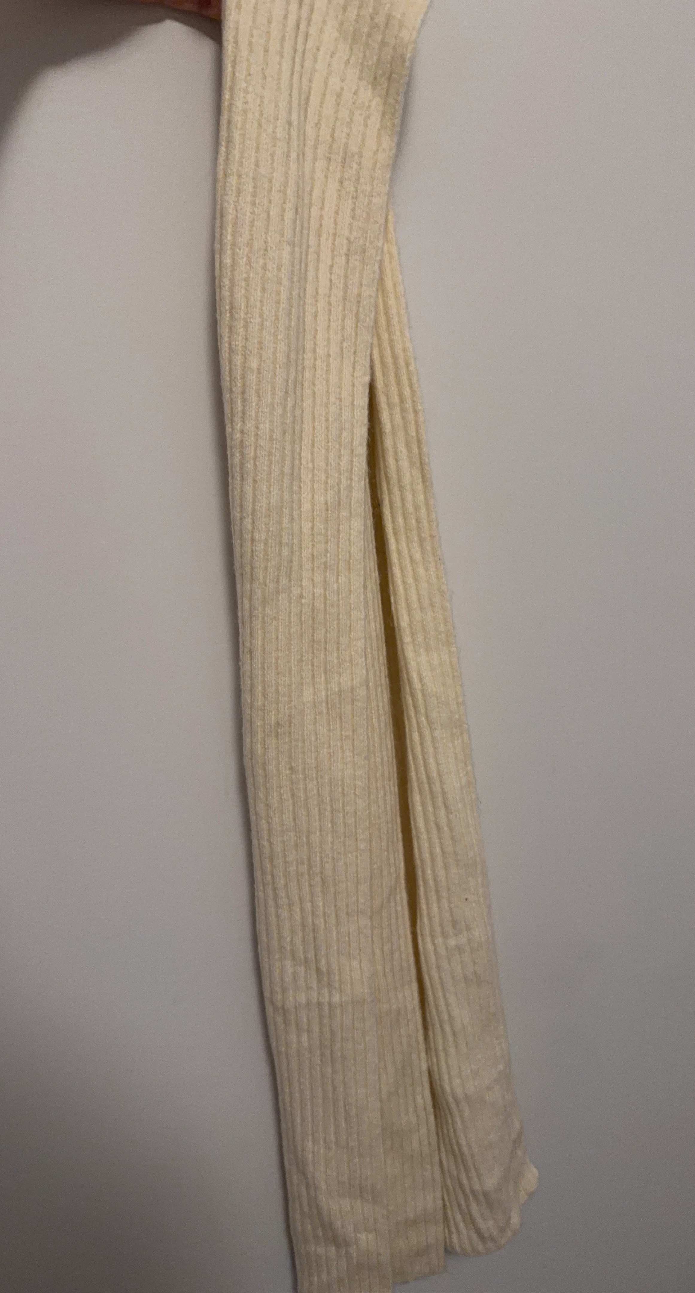 Uniqlo Cream Ribbed Knit scarf