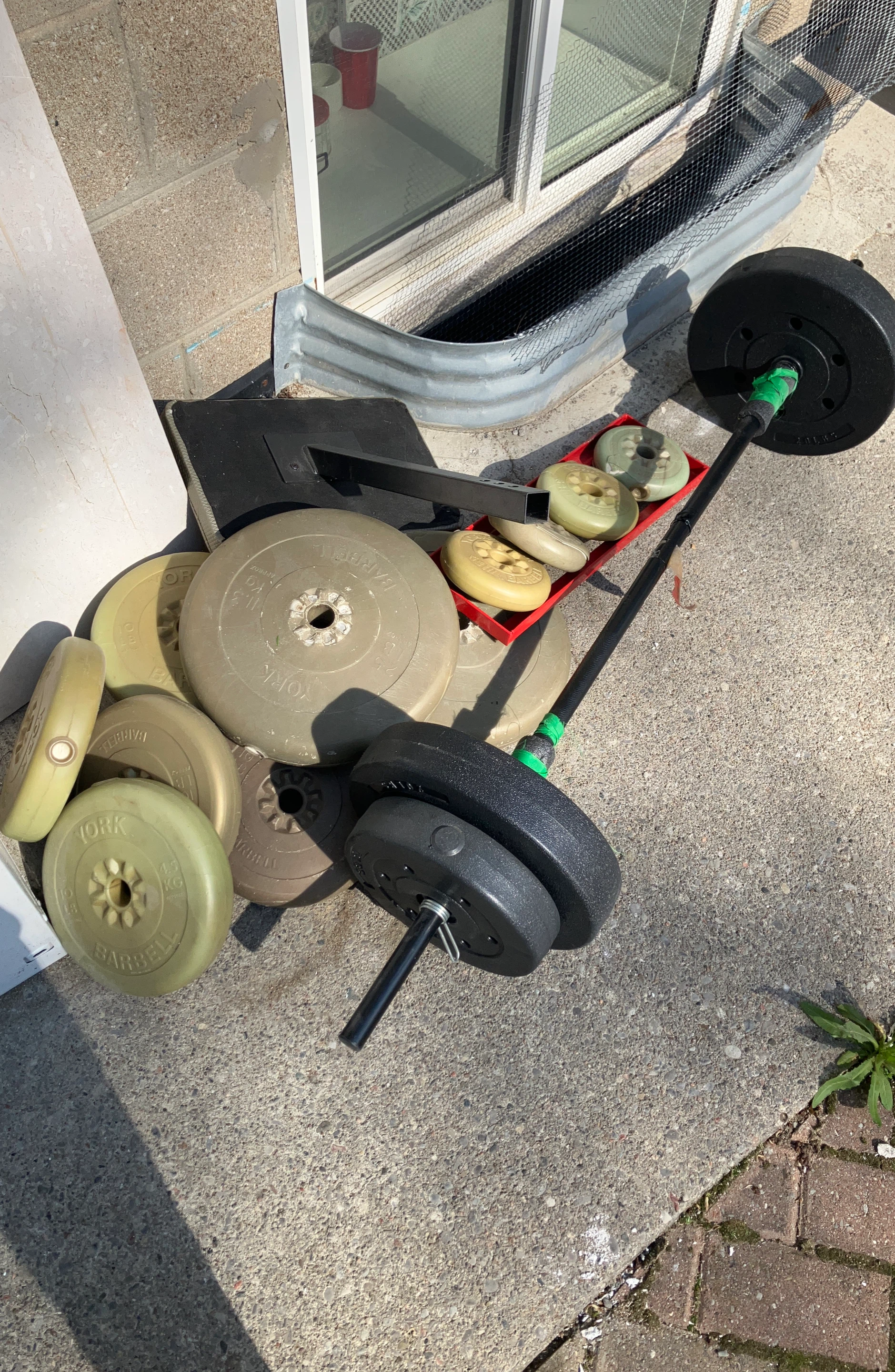 CAP Strength Weight Bench and Dumbbell Set