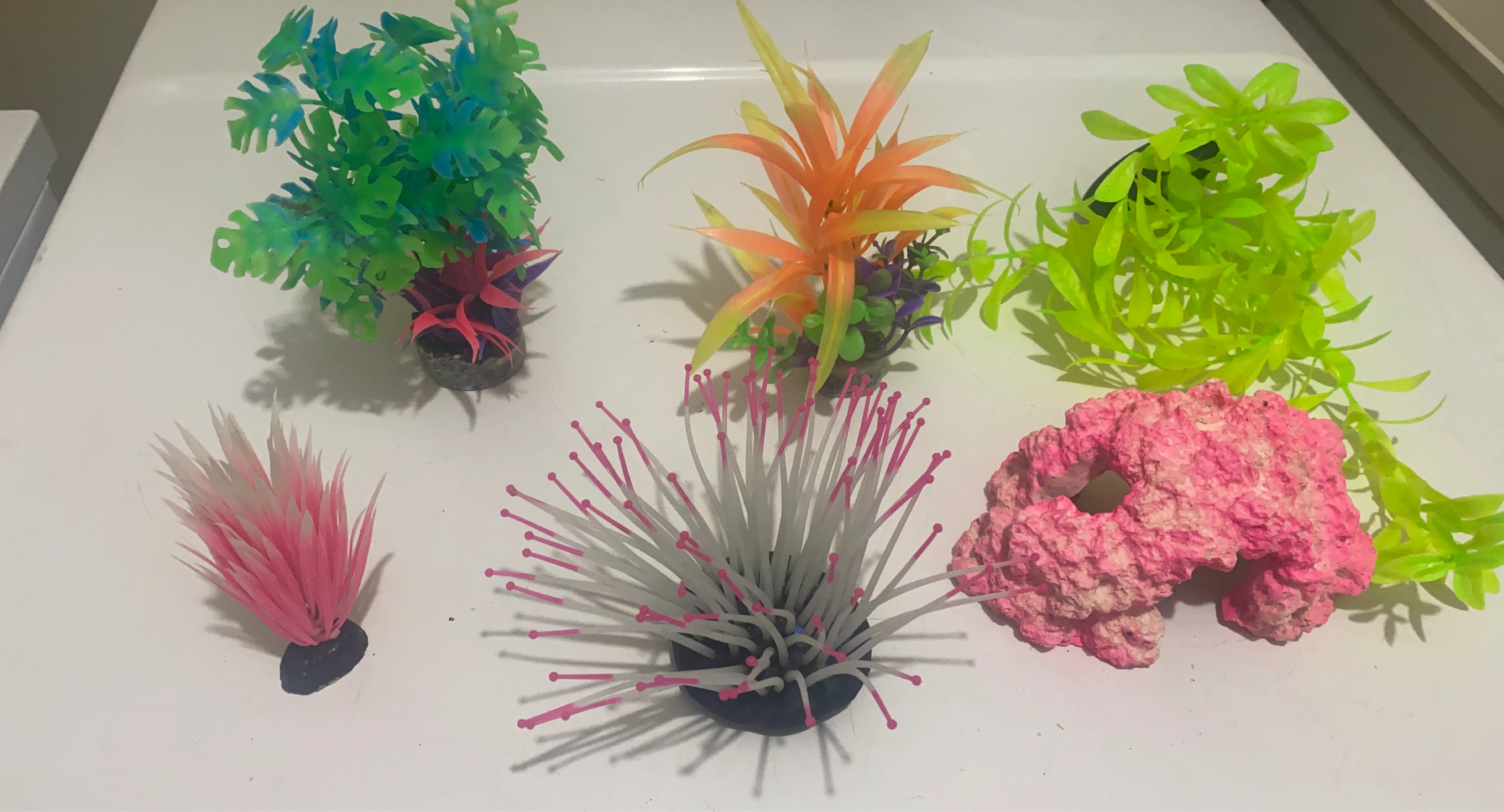 Artificial Aquarium Plants and Decor