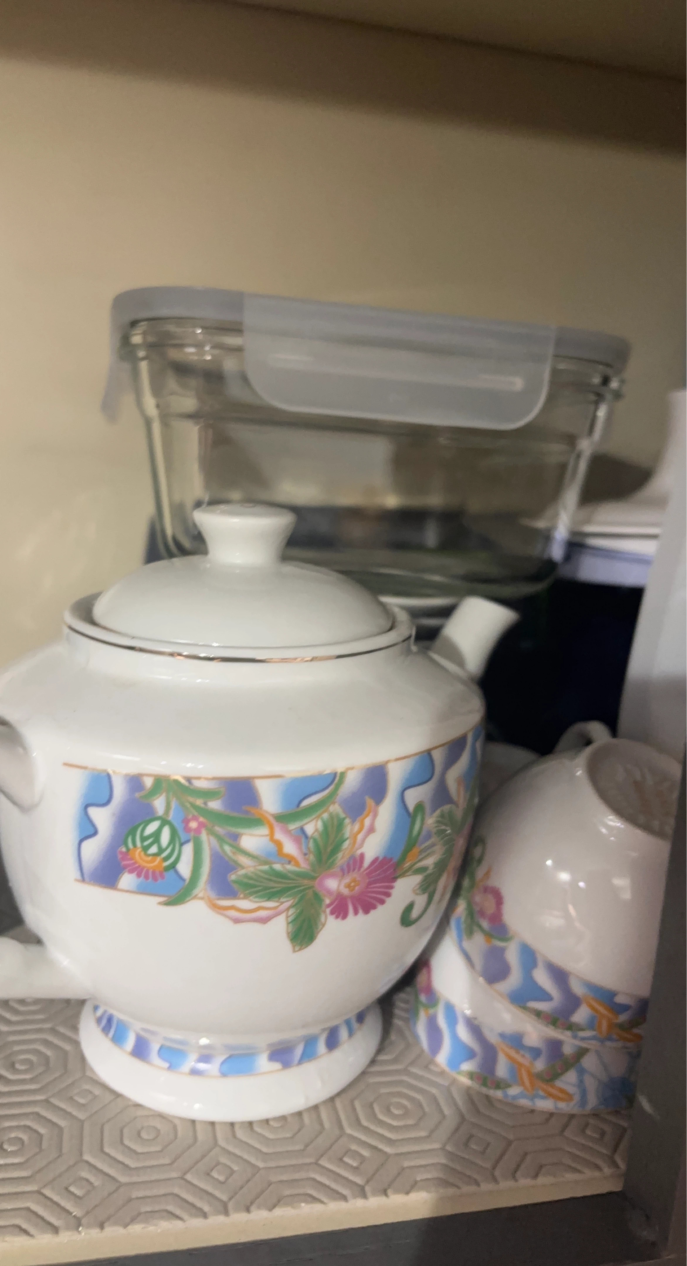 White Teapot and Cups Set