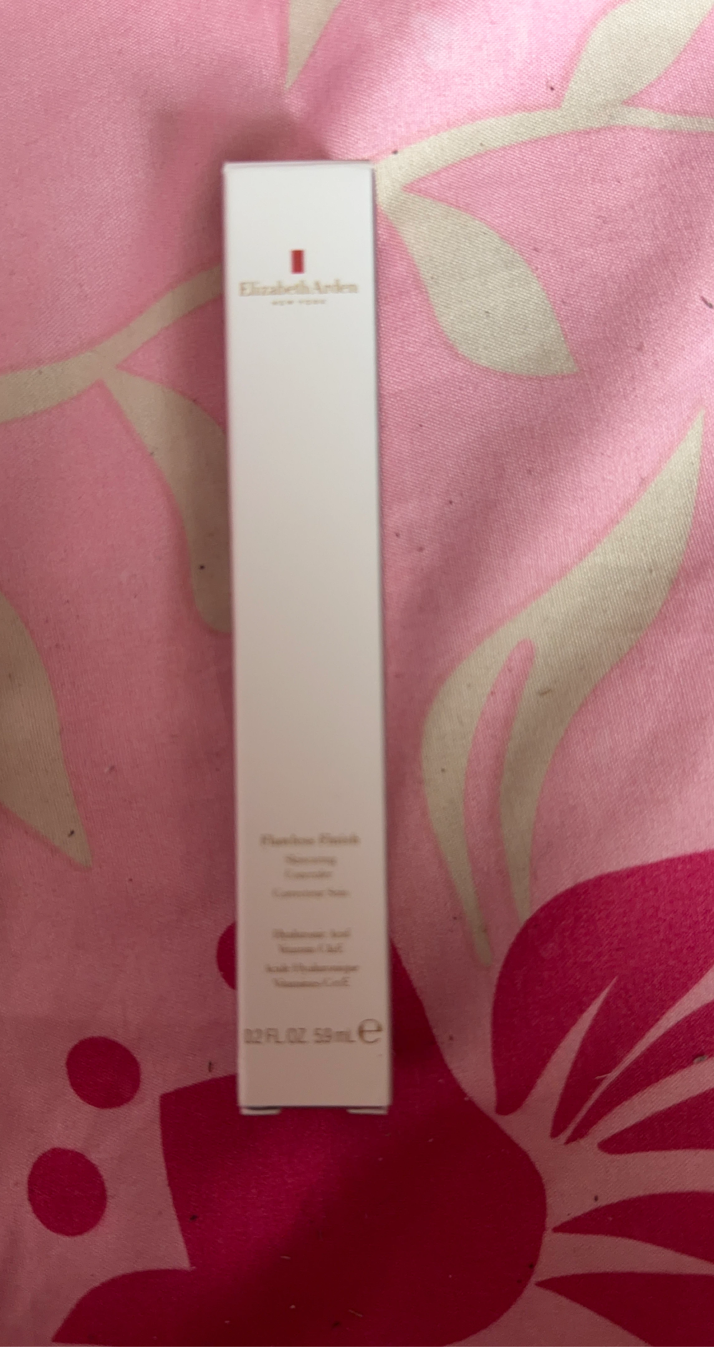 Elizabeth Arden Flawless Finish Scultping Concealer SPF 18