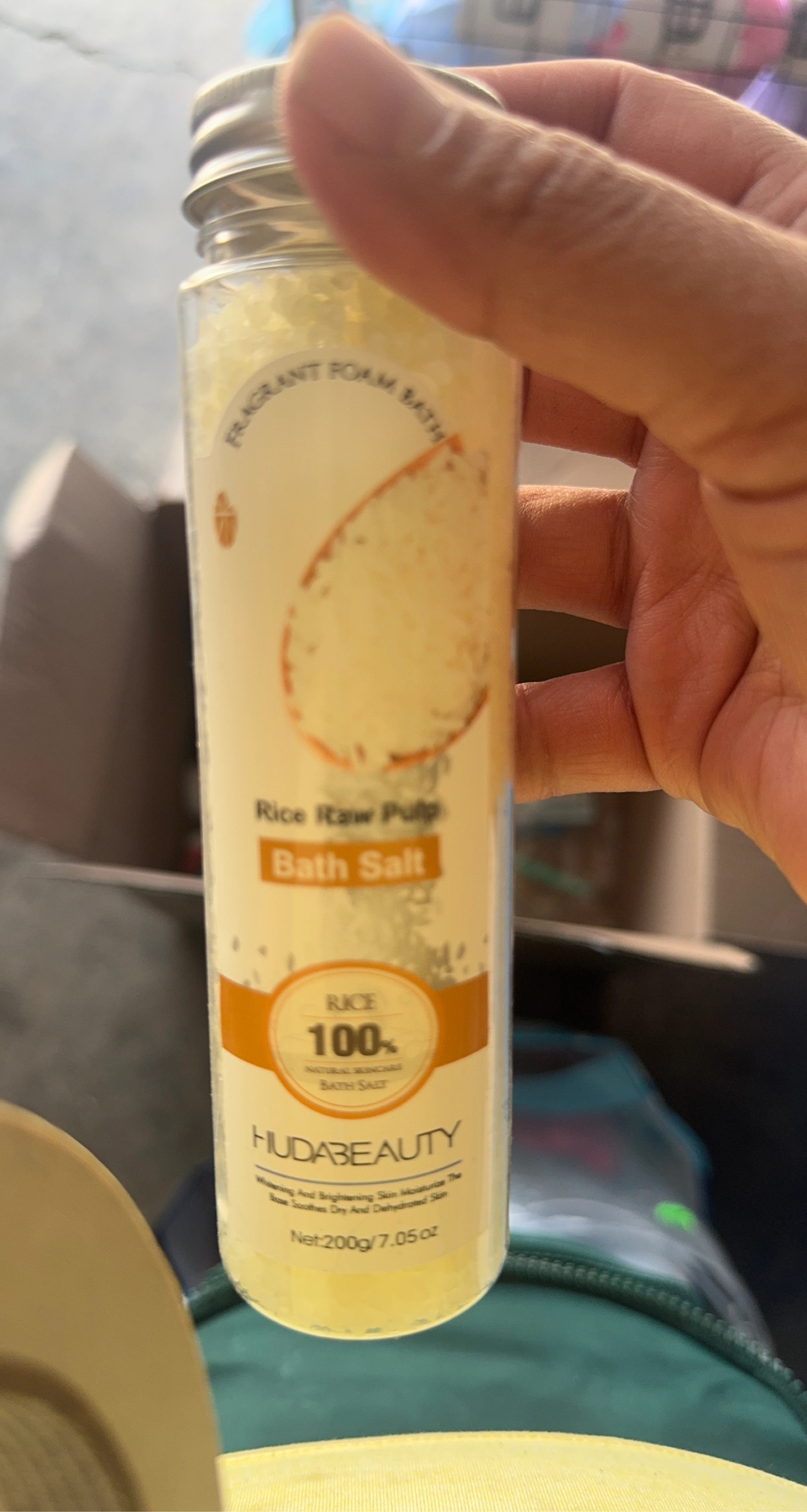 Huda Beauty Rice Raw Pulp Bath Salt