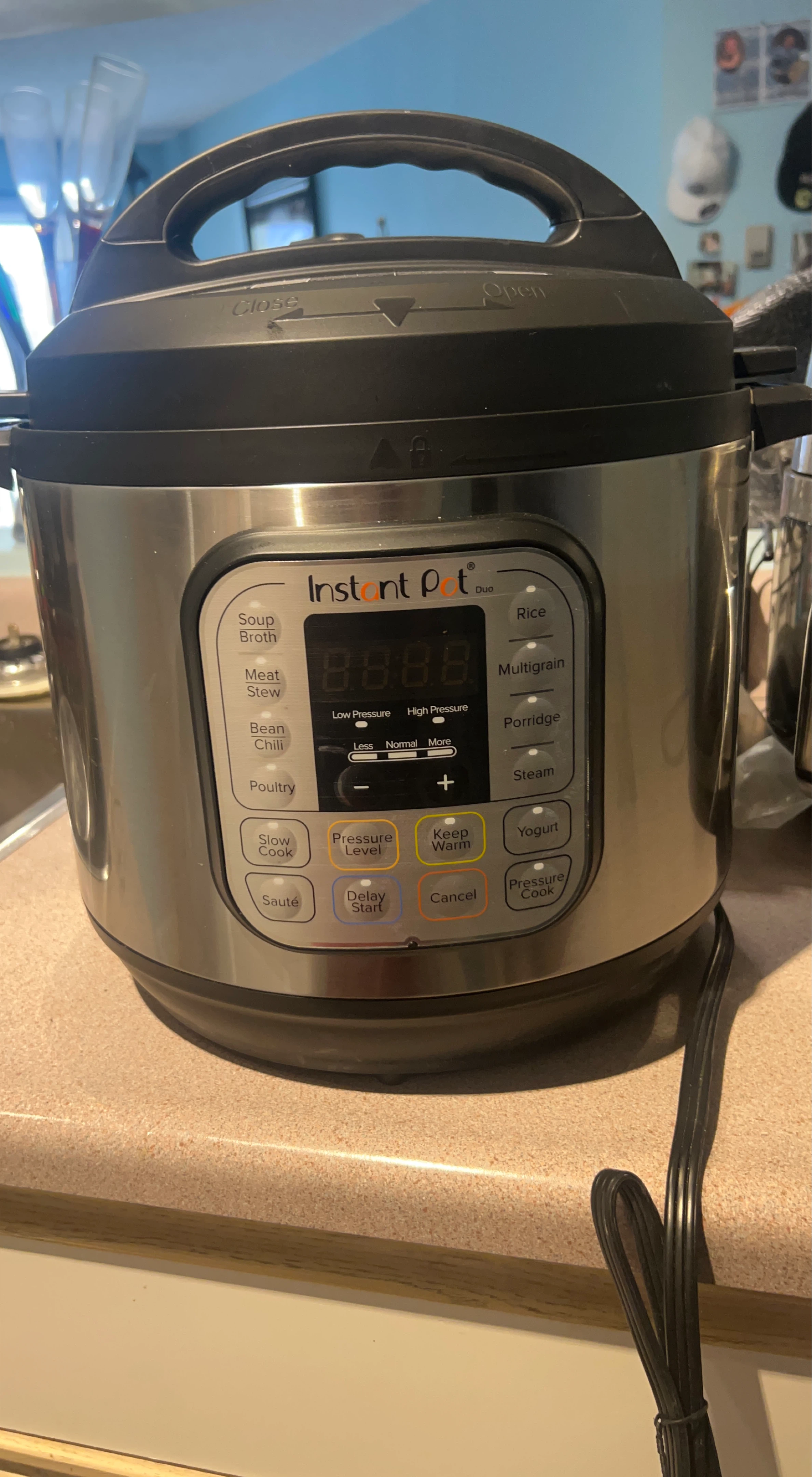 Instant Pot Duo 6-in-1 Electric Pressure Cooker