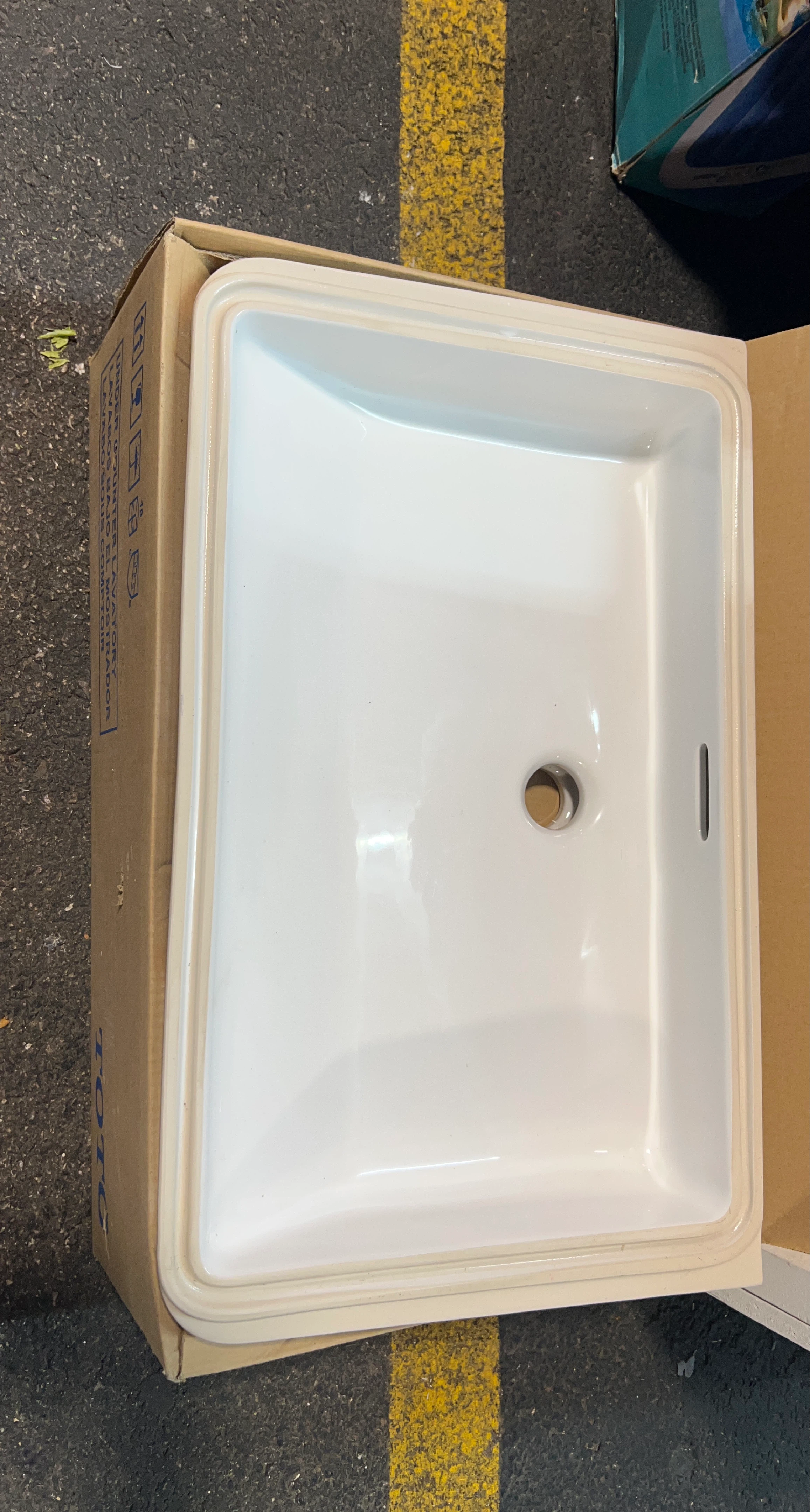 TOTO LT191G#01 Countertop Undermount Bathroom Sink