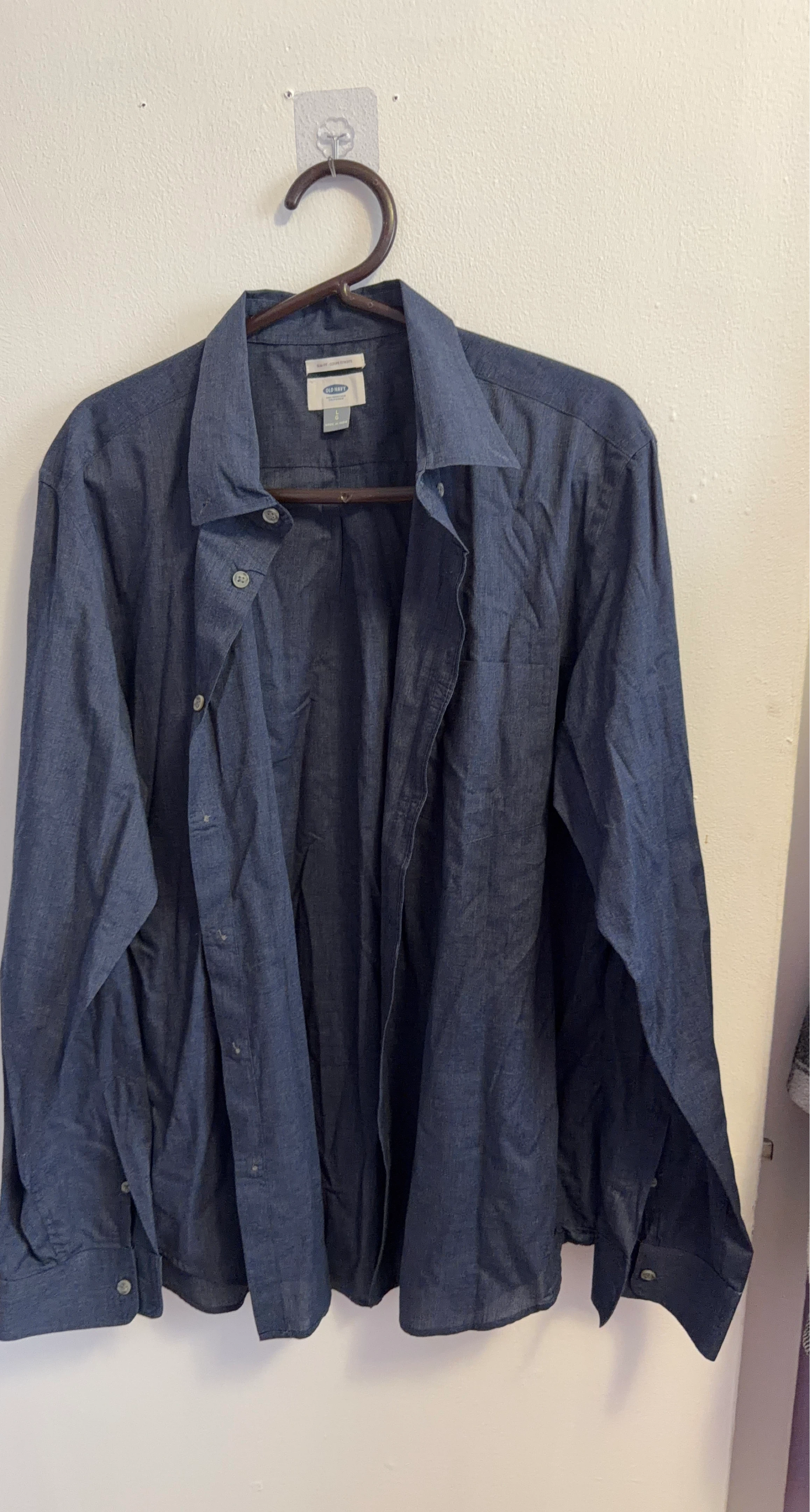 Old Navy Men's Blue Button-Down Shirt Size L