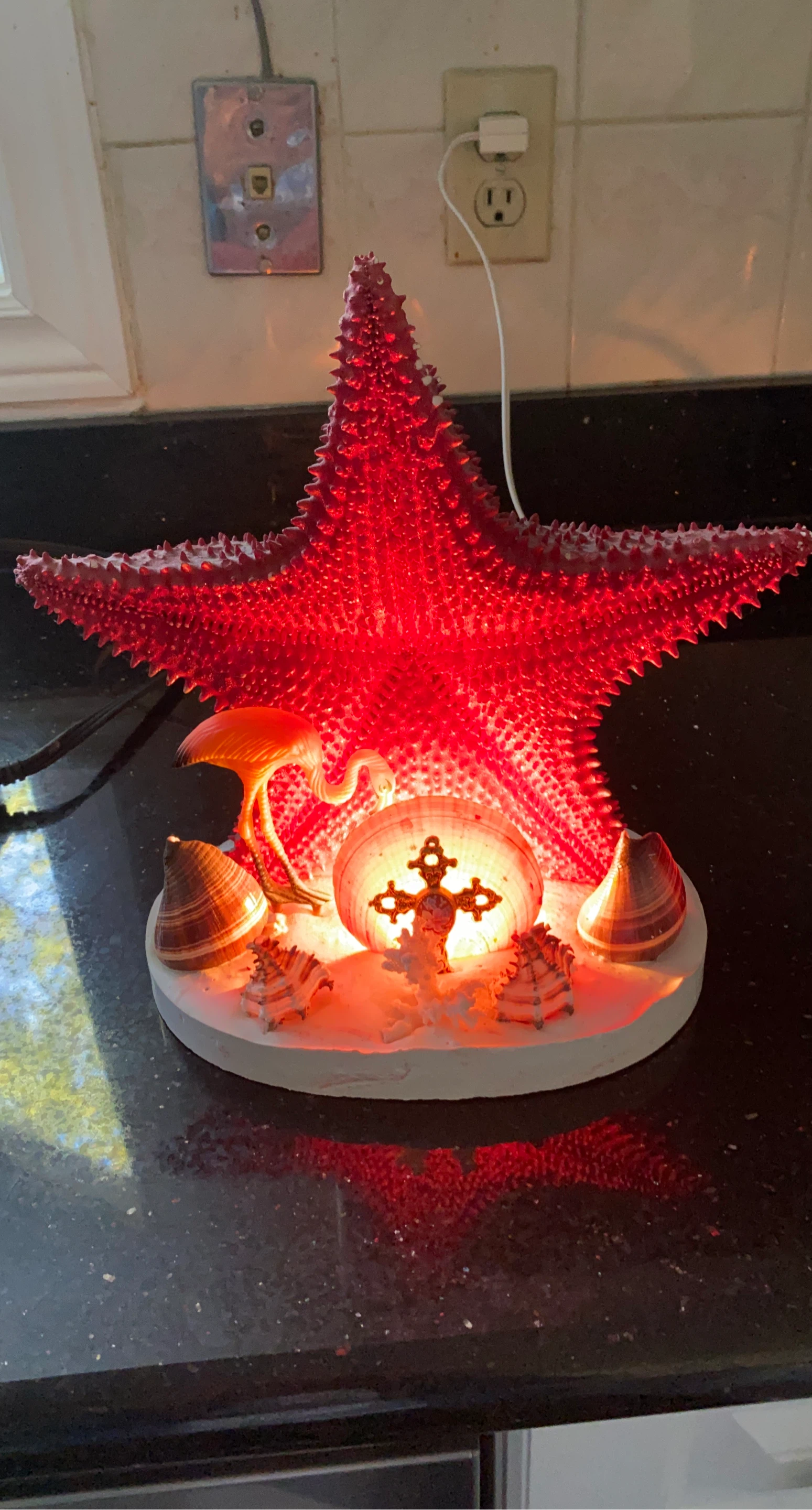 Red Starfish Flamingo Seashell Table Lamp