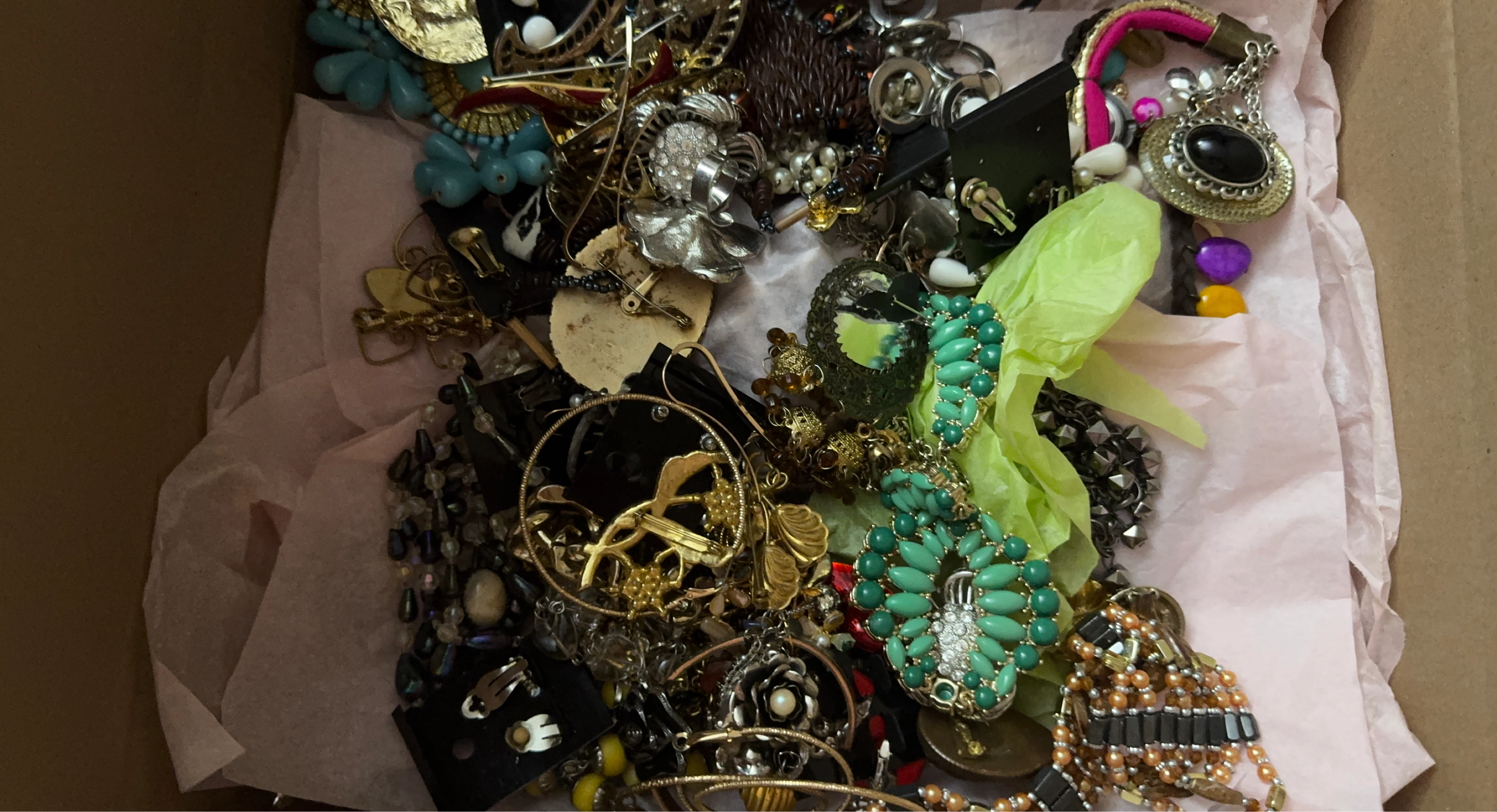 Mixed Lot of Costume Jewellery