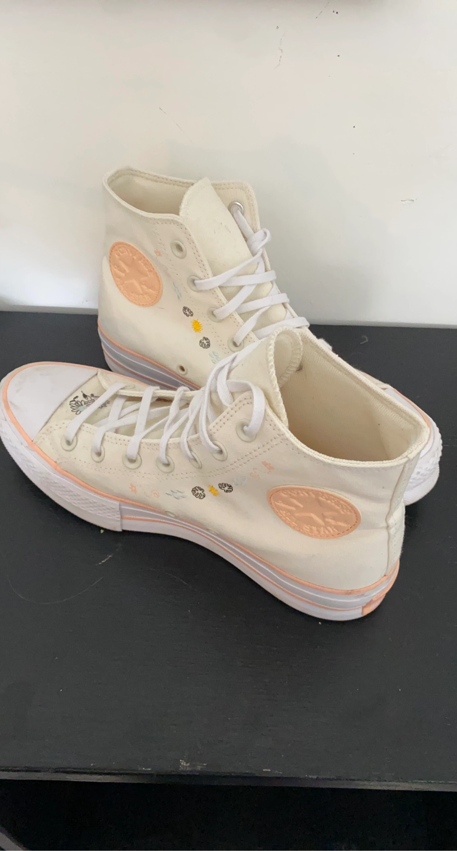 Converse Platform Cream Daisy Sneakers - photo 2