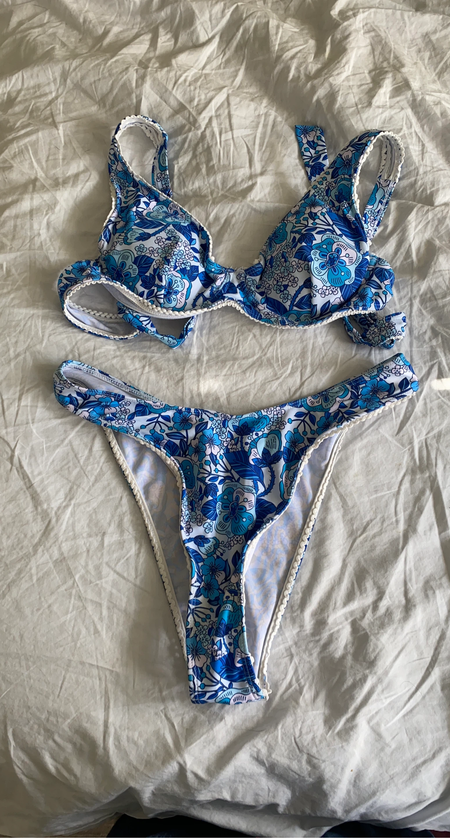 Blue floral bikini set, size L