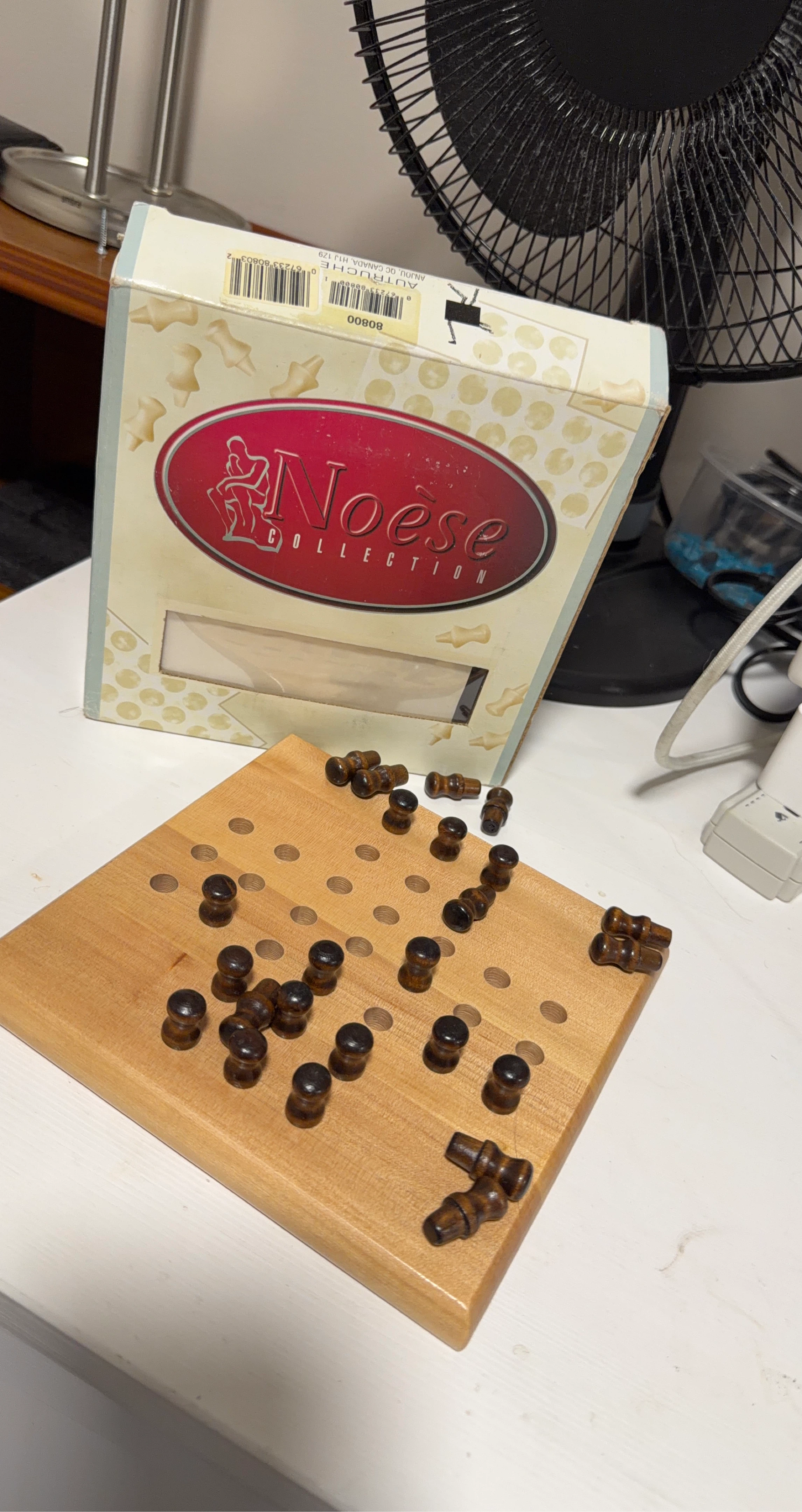 Noese Collection Wooden Solitaire Game