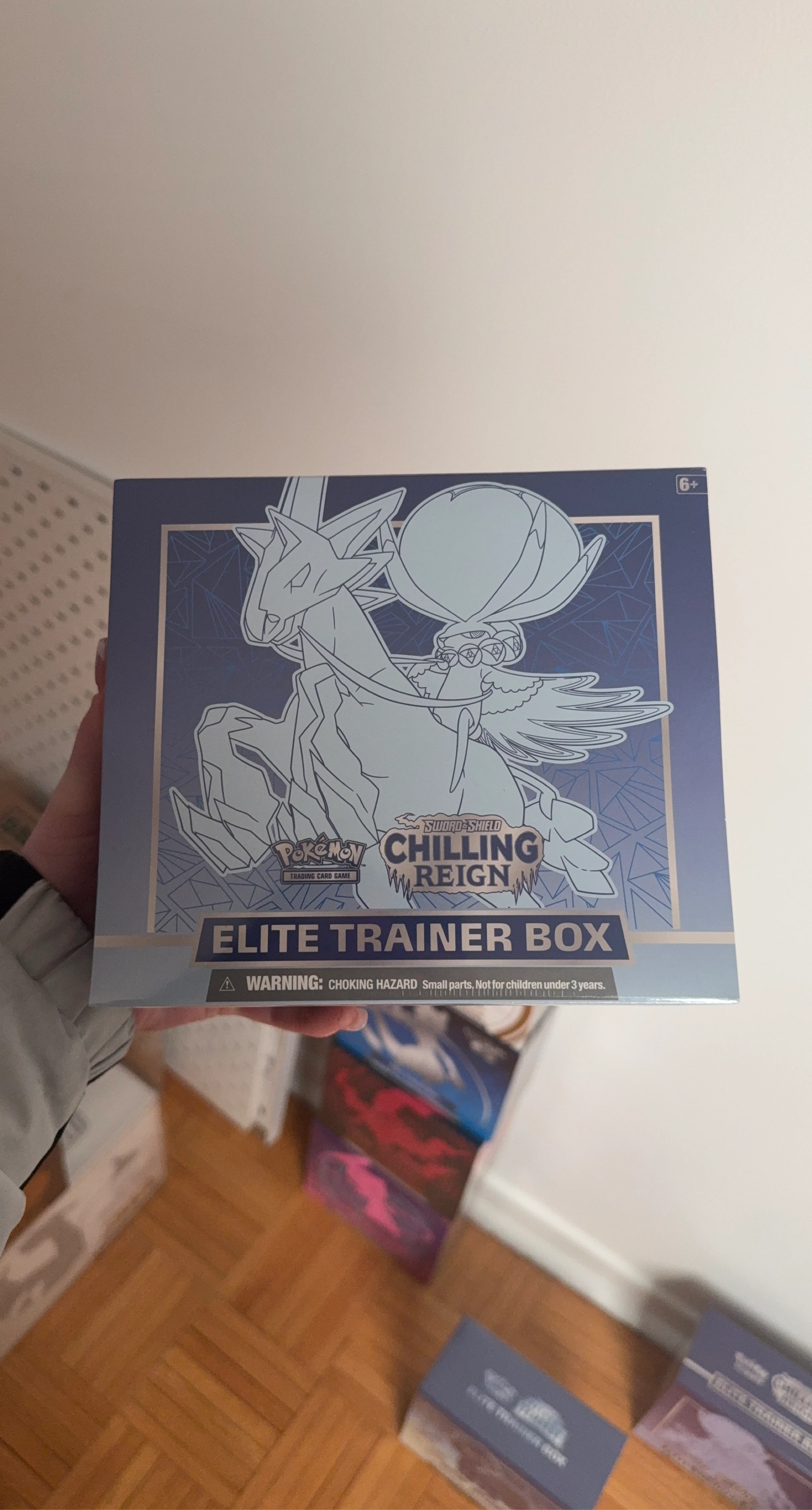 Pokemon Sword & Shield Chilling Reign Elite Trainer Box