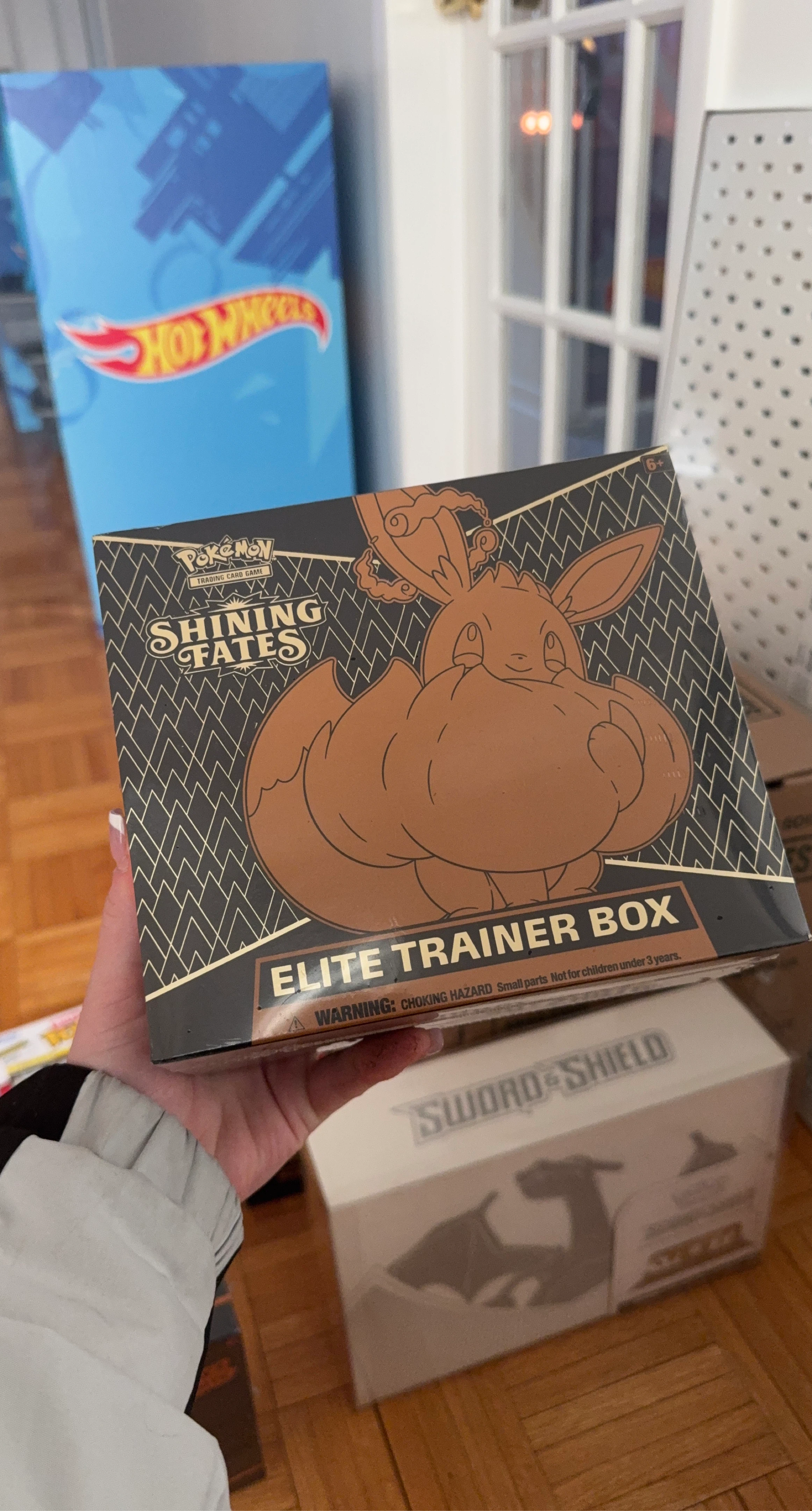 Pokémon Shining Fates Elite Trainer Box