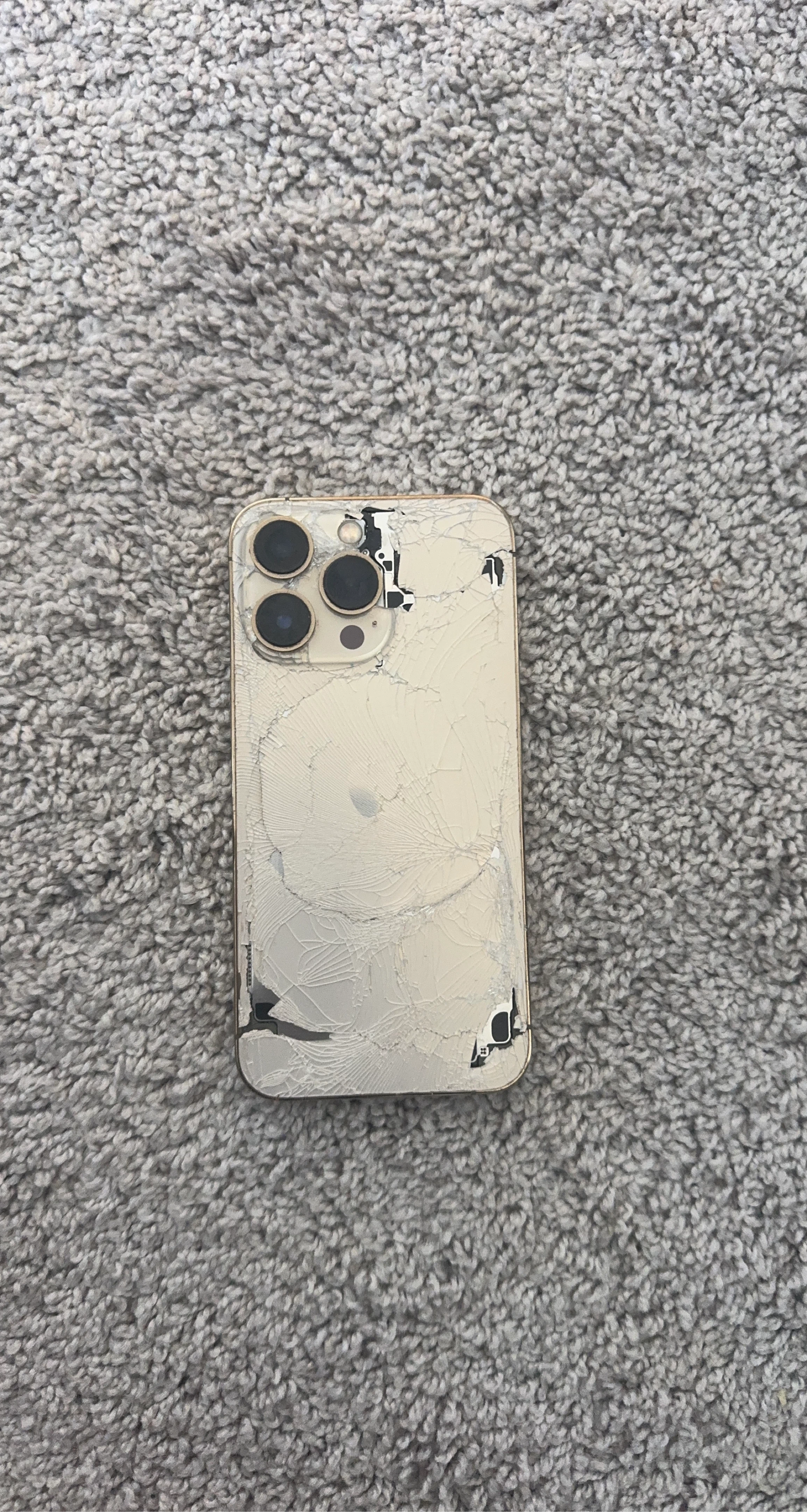 iPhone 13 Pro Max - Cracked Screen (front and back) - photo 2