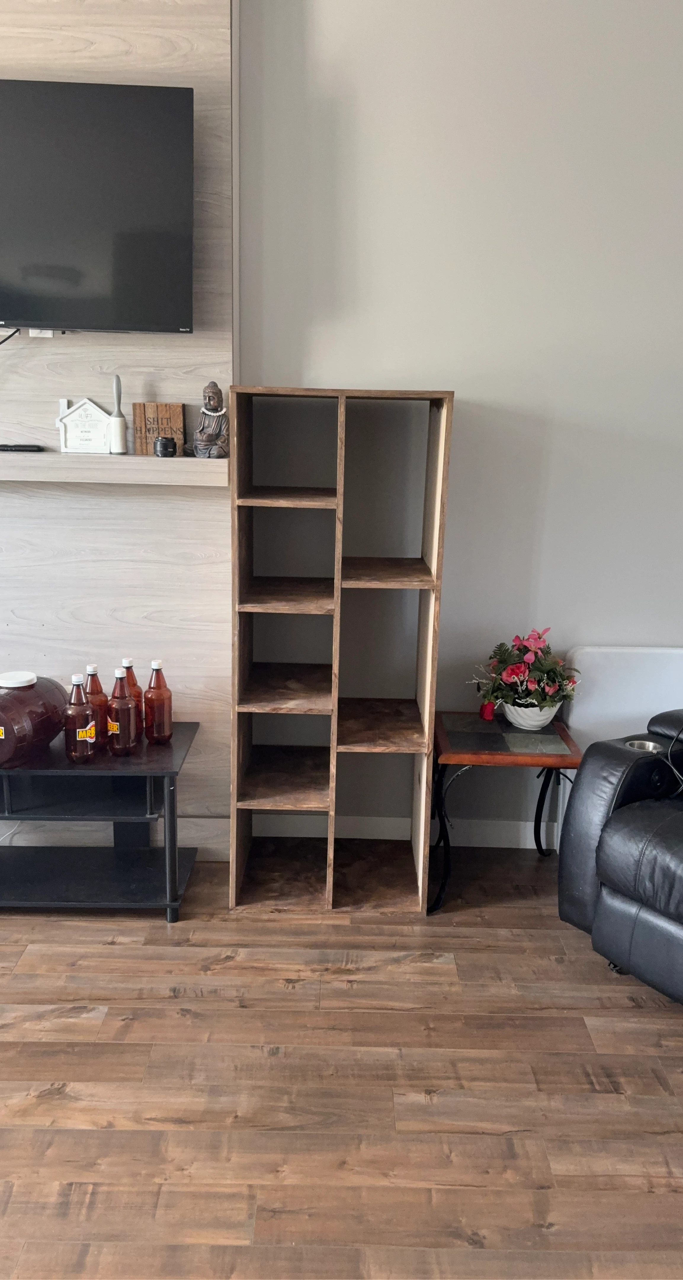 Wooden 8-Cube Storage Shelf