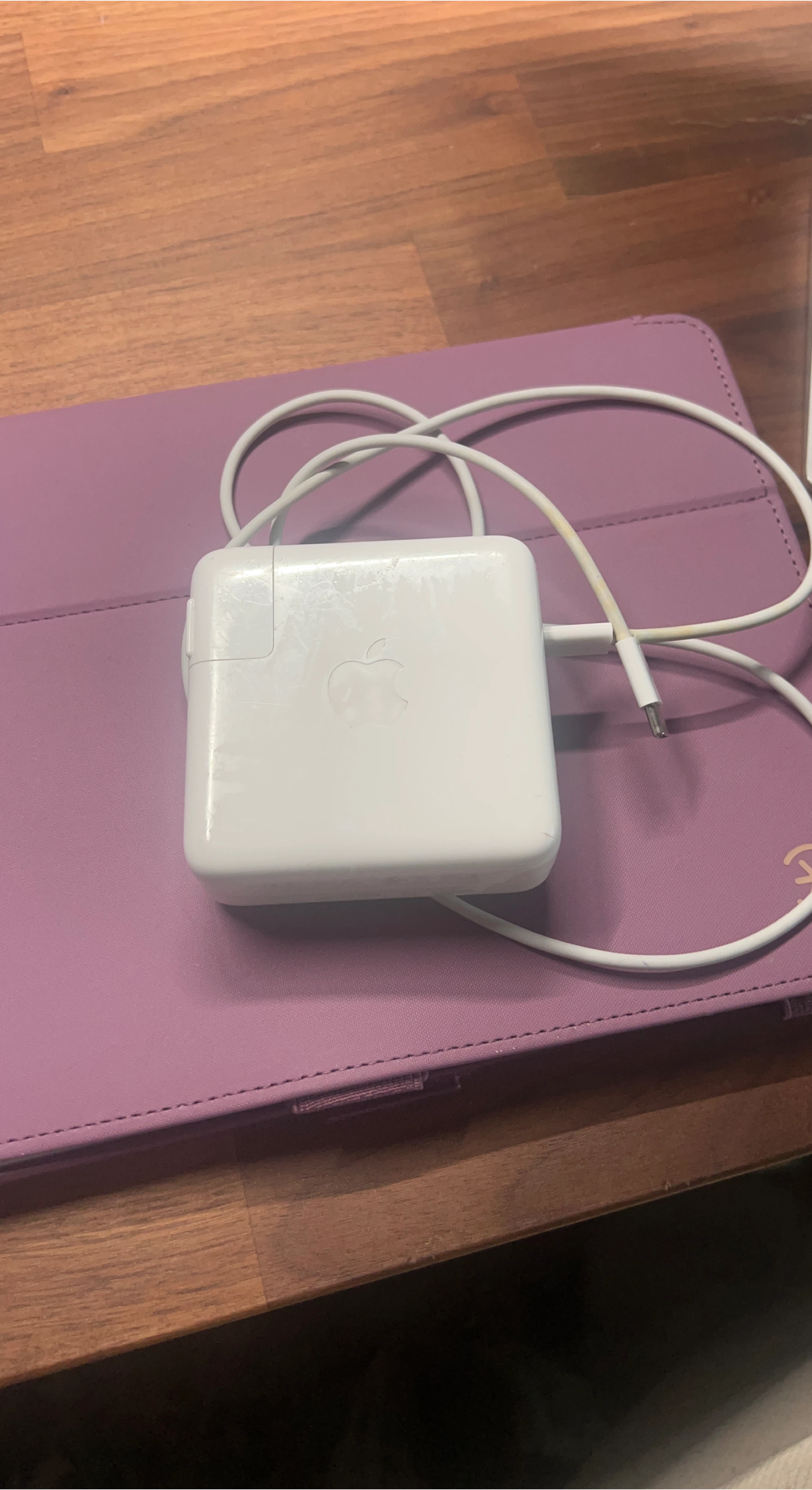Apple MacBook Charger