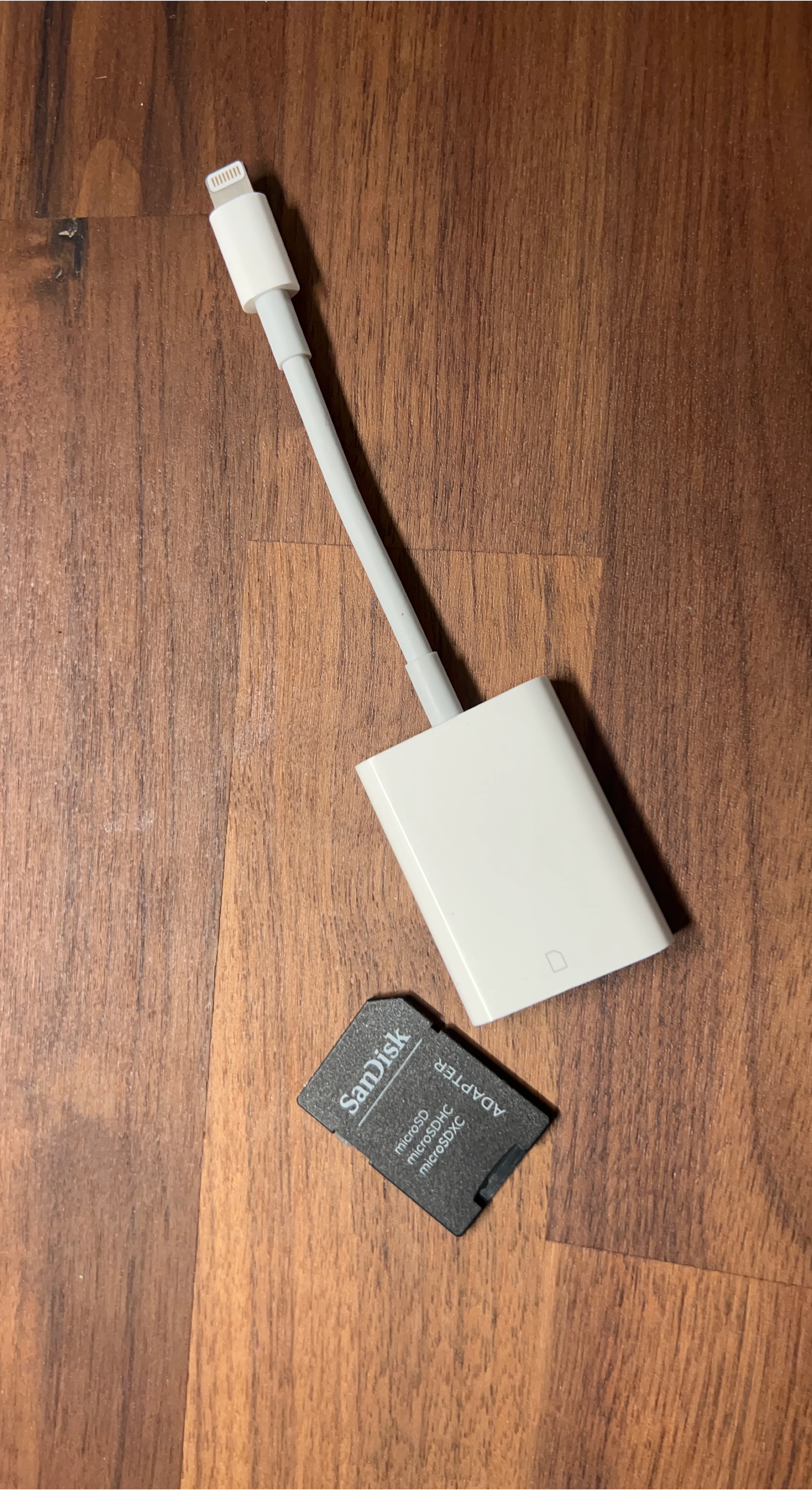 Apple Lightning to SD Card Camera Reader