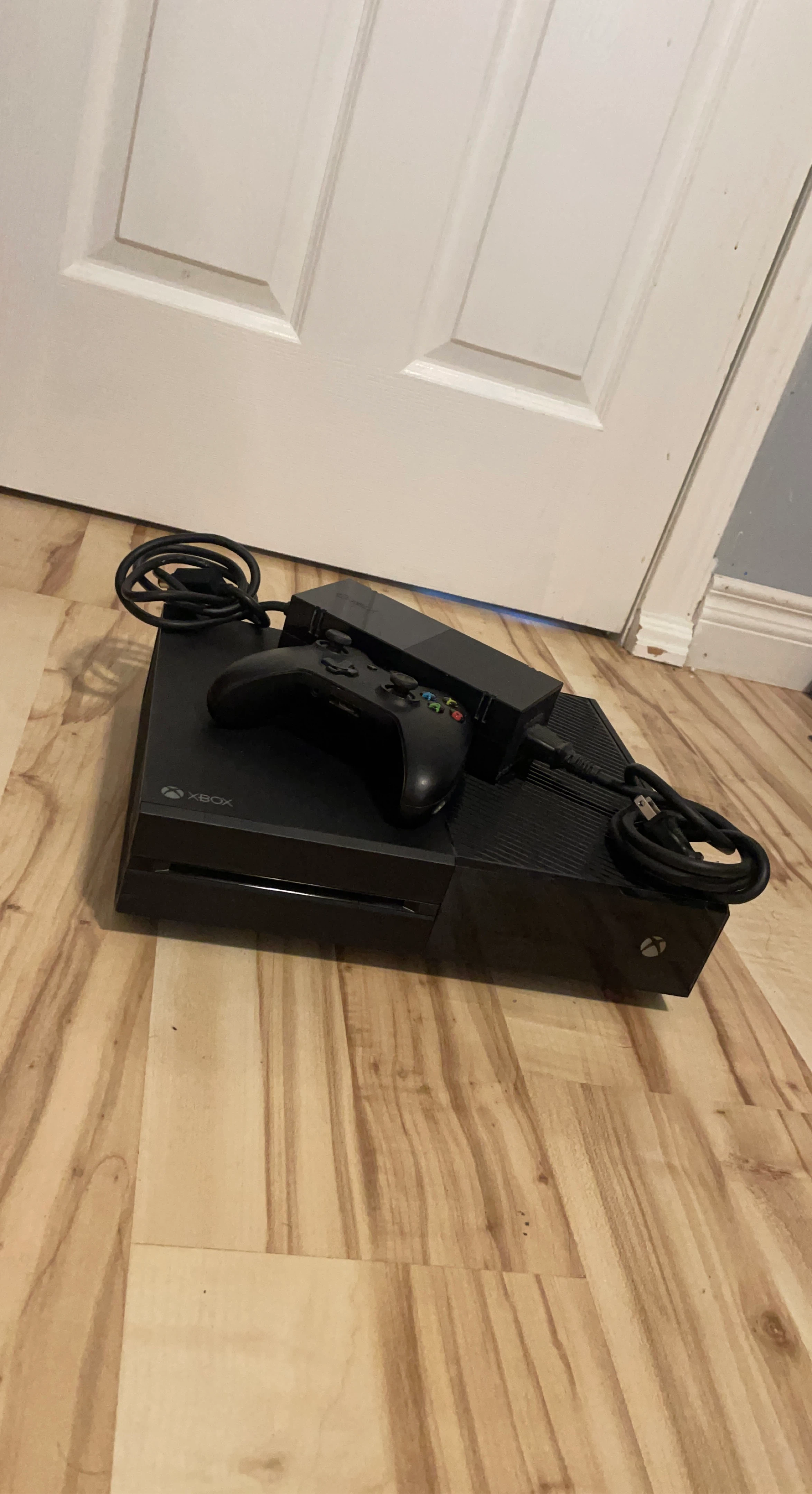 Xbox One Gaming Console with Controller