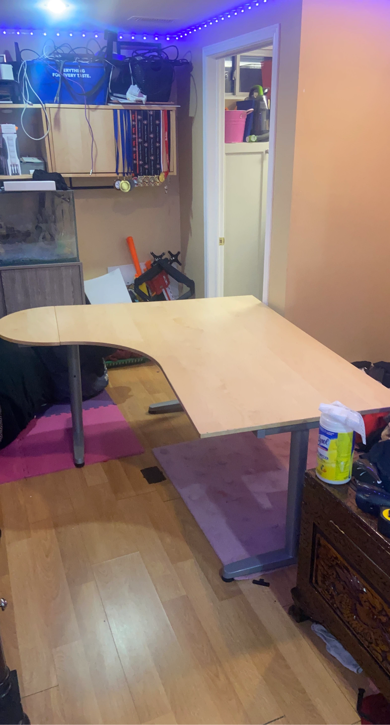 Curved L-Shaped Desk