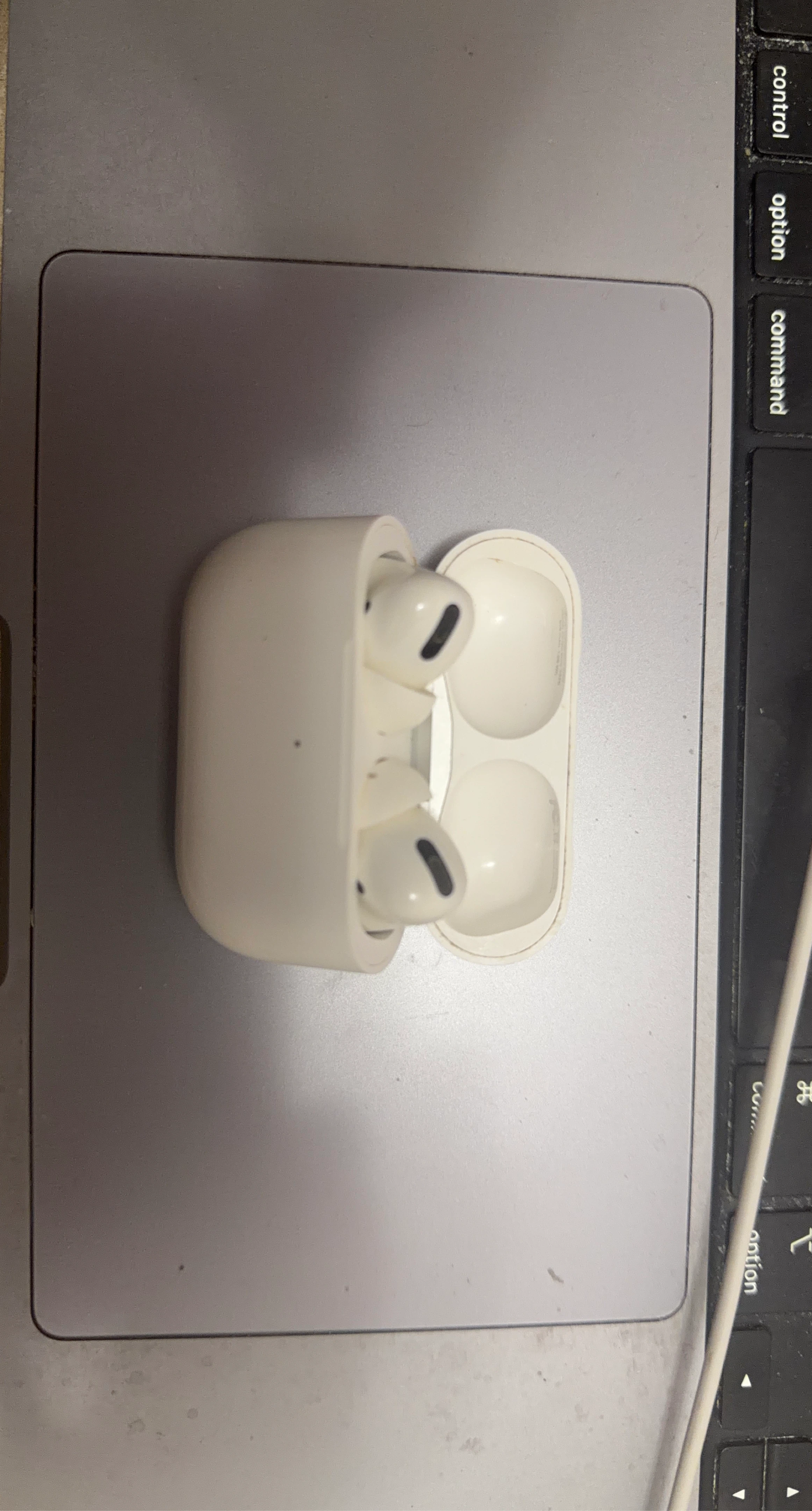 Apple AirPods Pro (1st Gen) - Magsafe, Lightning - photo 2