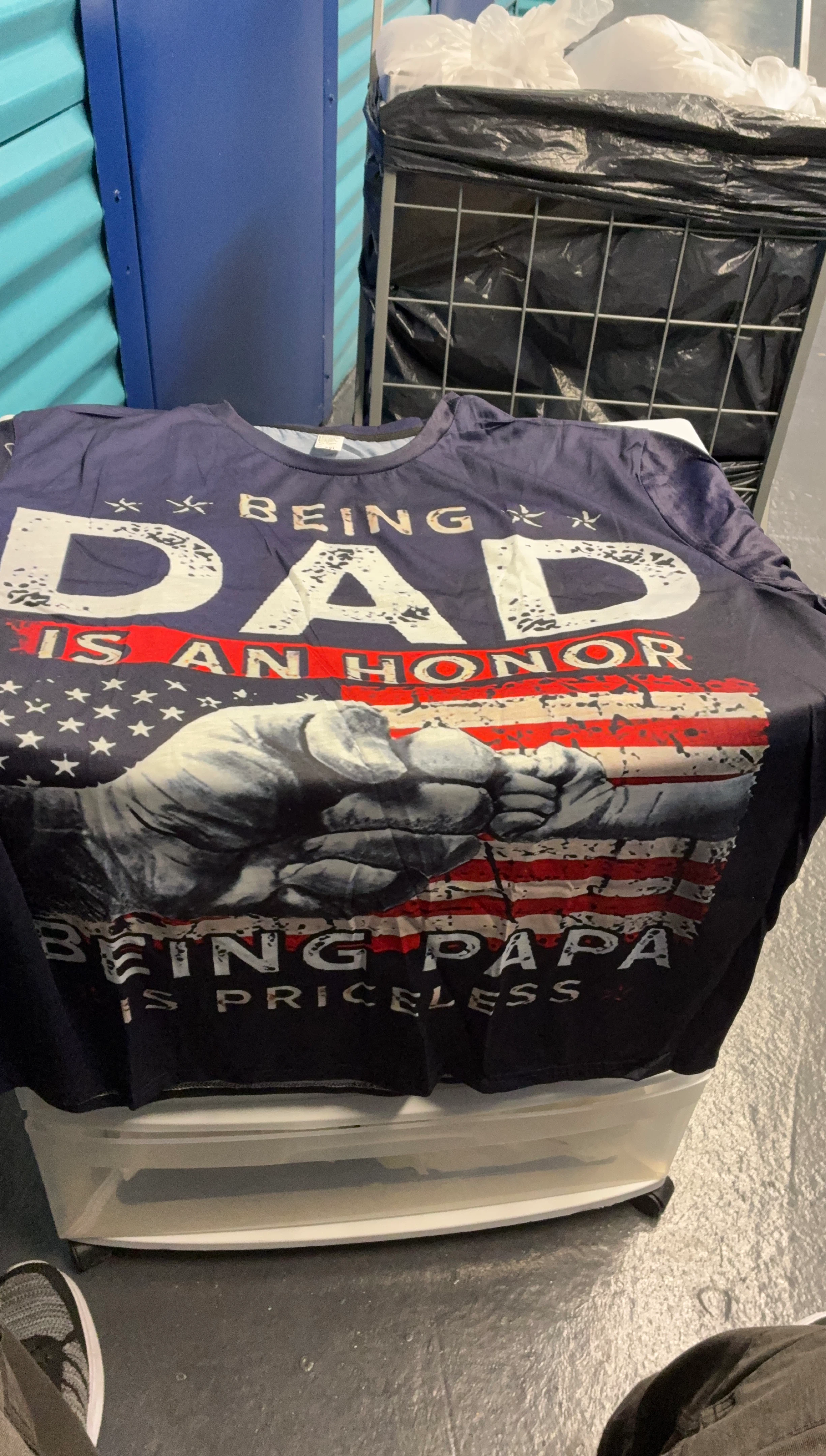 Being Dad Is An Honor, Being Papa Is Priceless T-Shirt