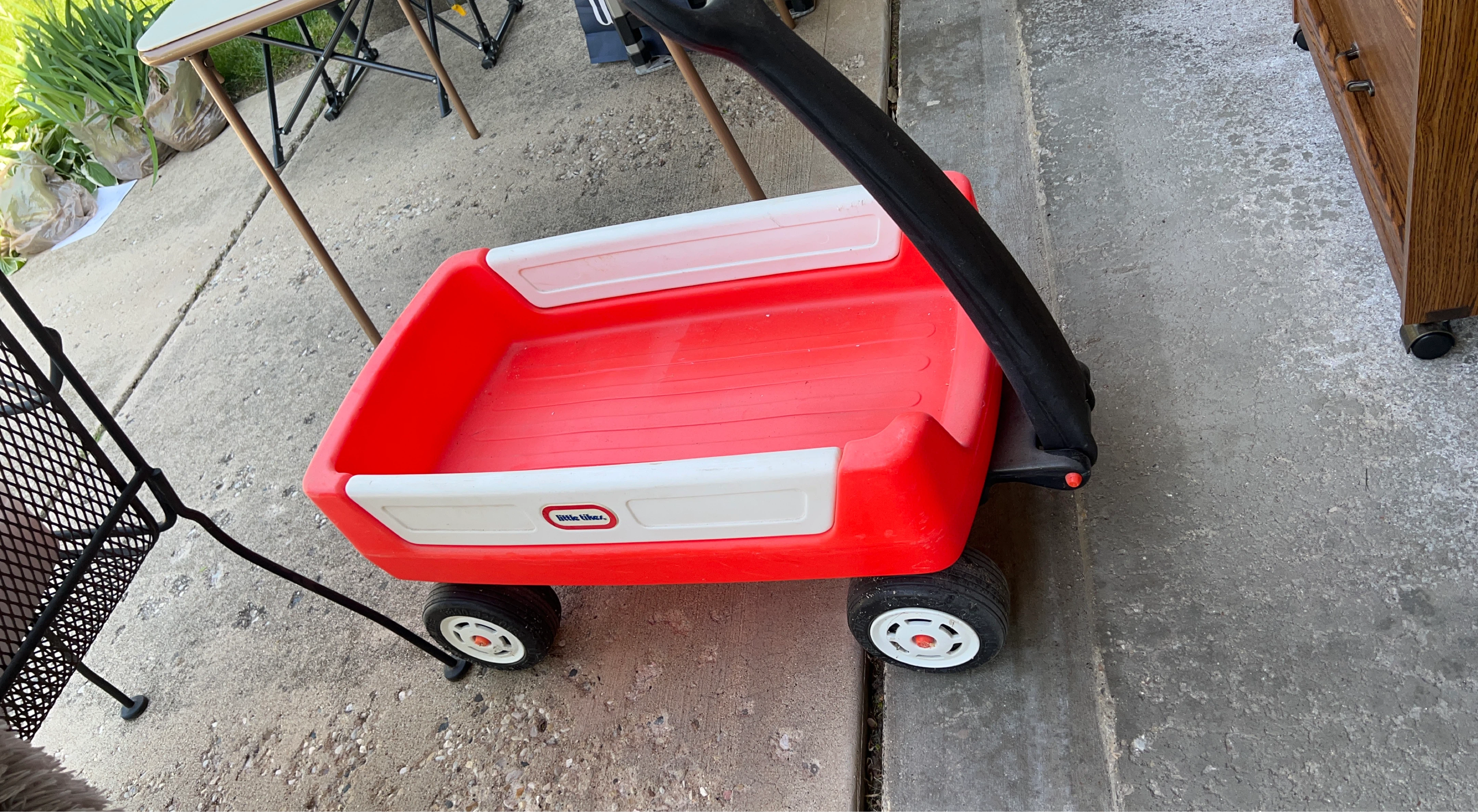 Little Tikes Red & White Wagon