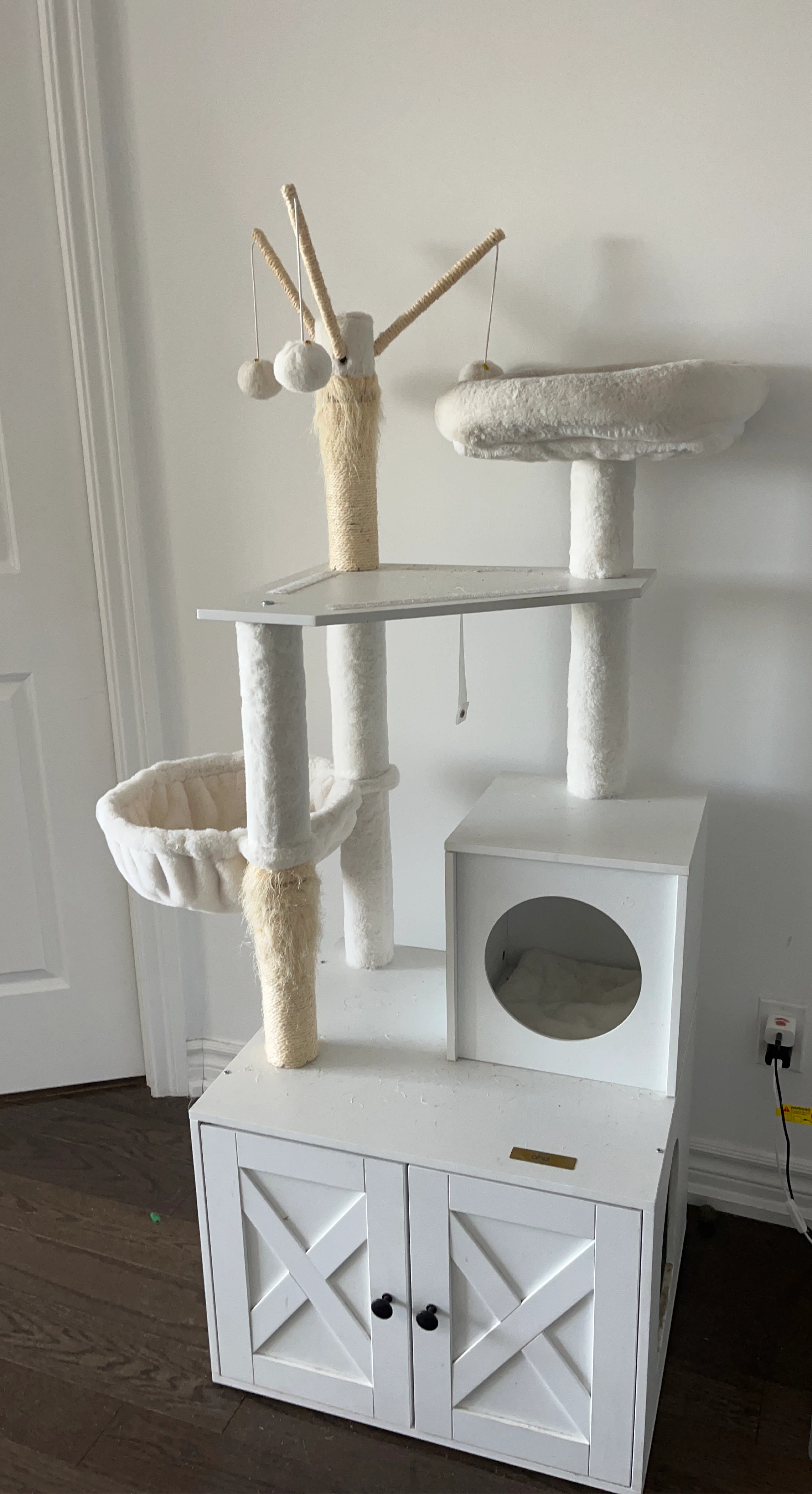 White Multi-Level Cat Tree Condo