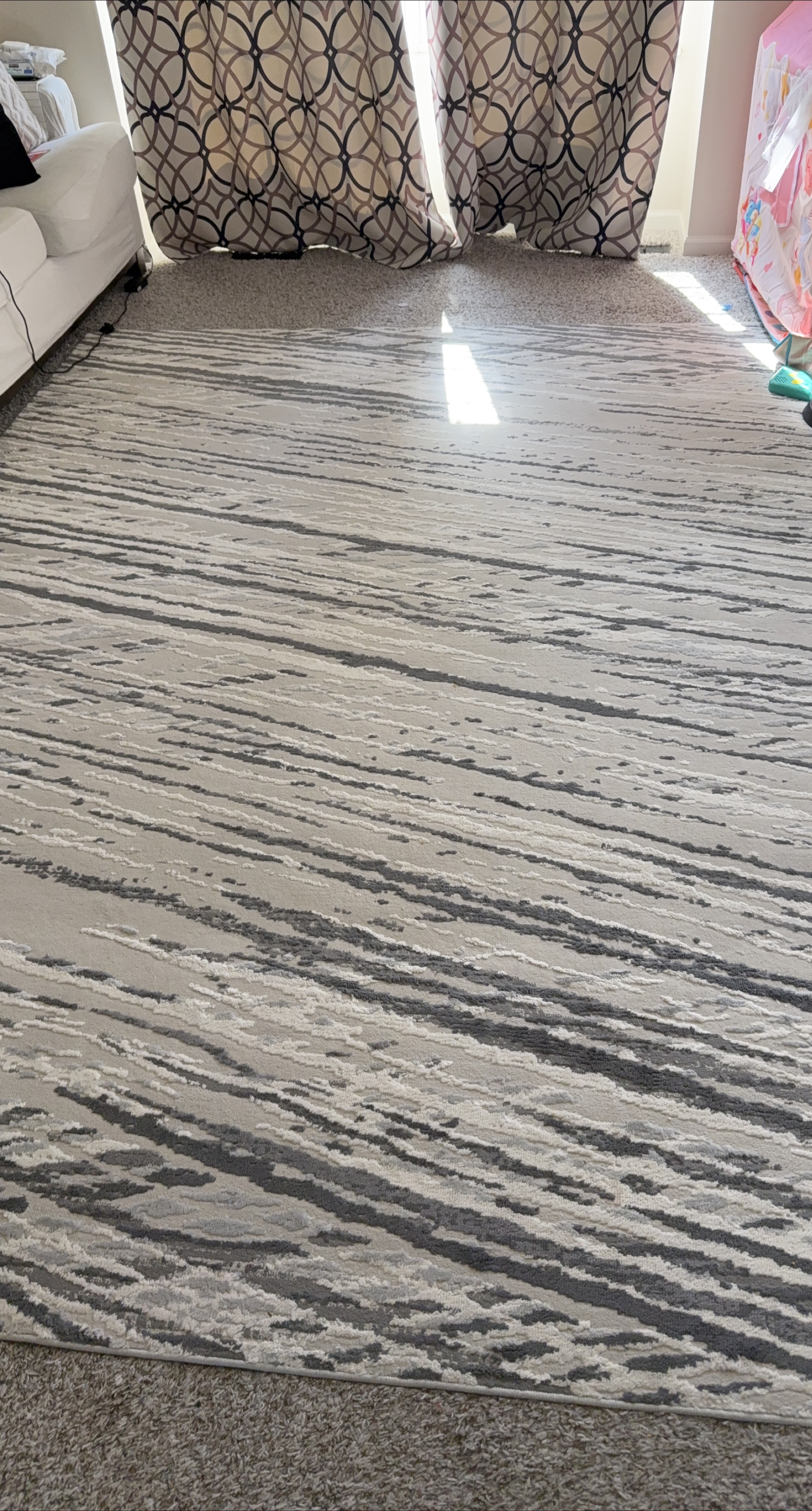 Area Rug - Grey and White Abstract Stripe Pattern