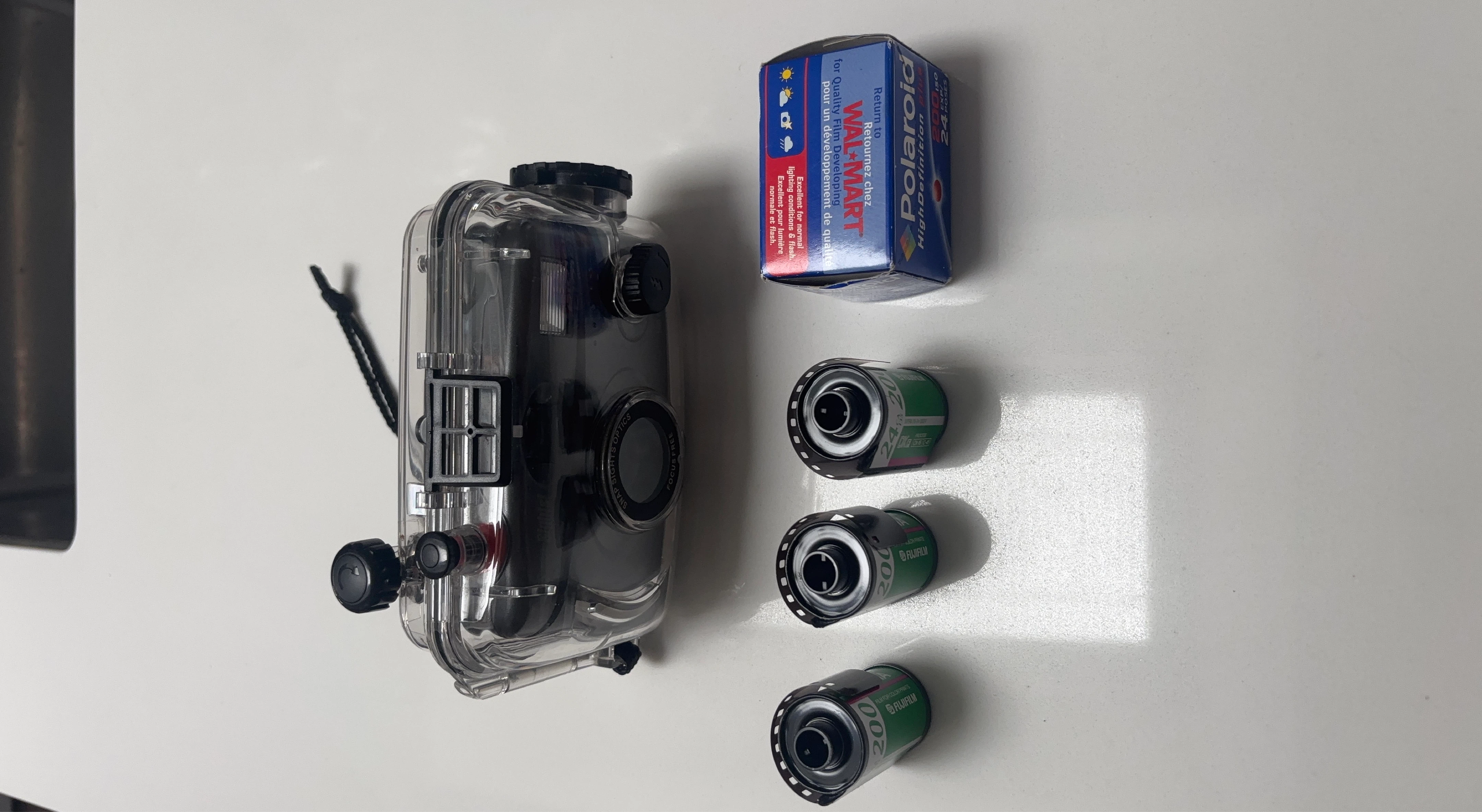 Underwater Camera with 4 Film Rolls and Case