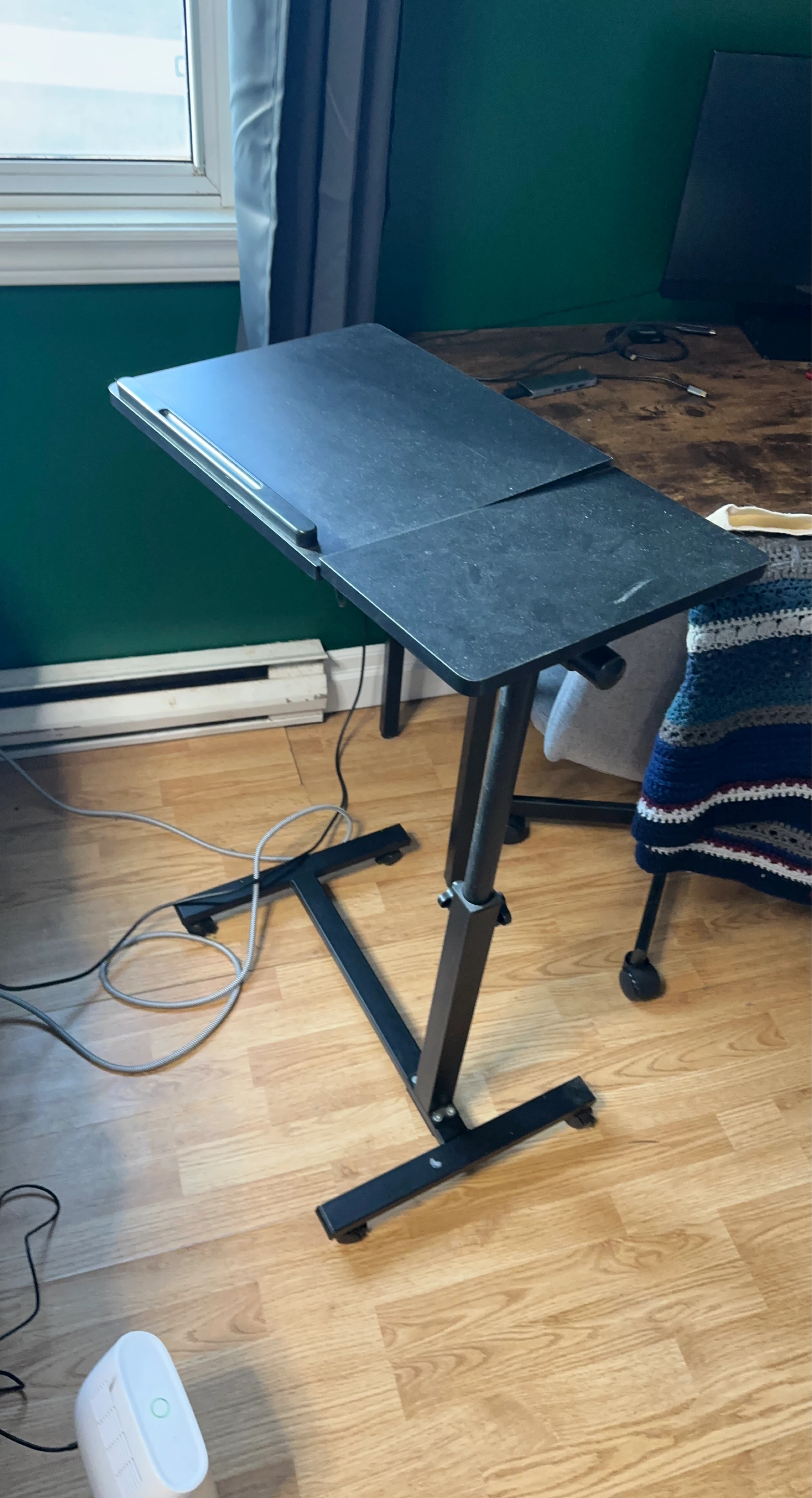 Adjustable Rolling Laptop Desk