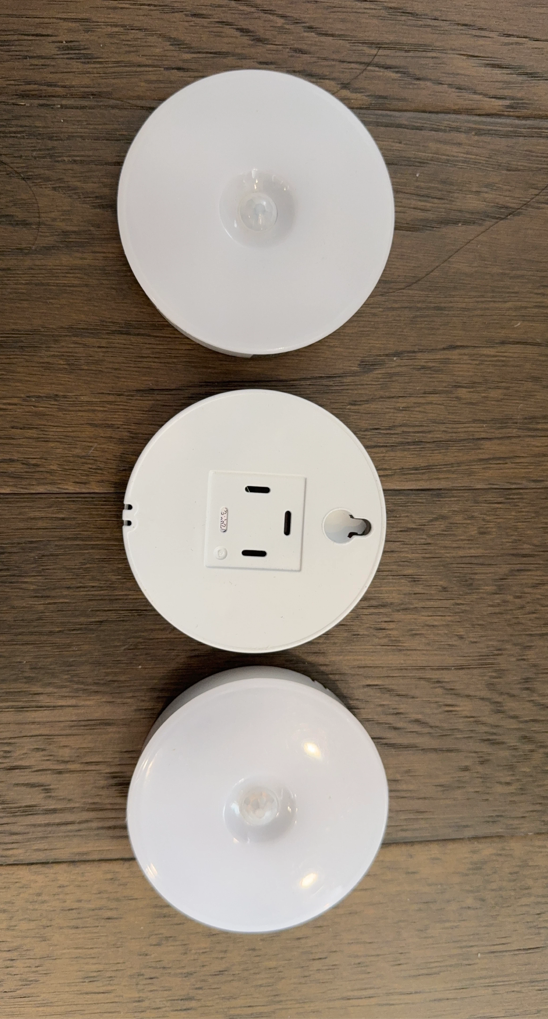 White Motion Sensor Puck Lights (3-Pack)