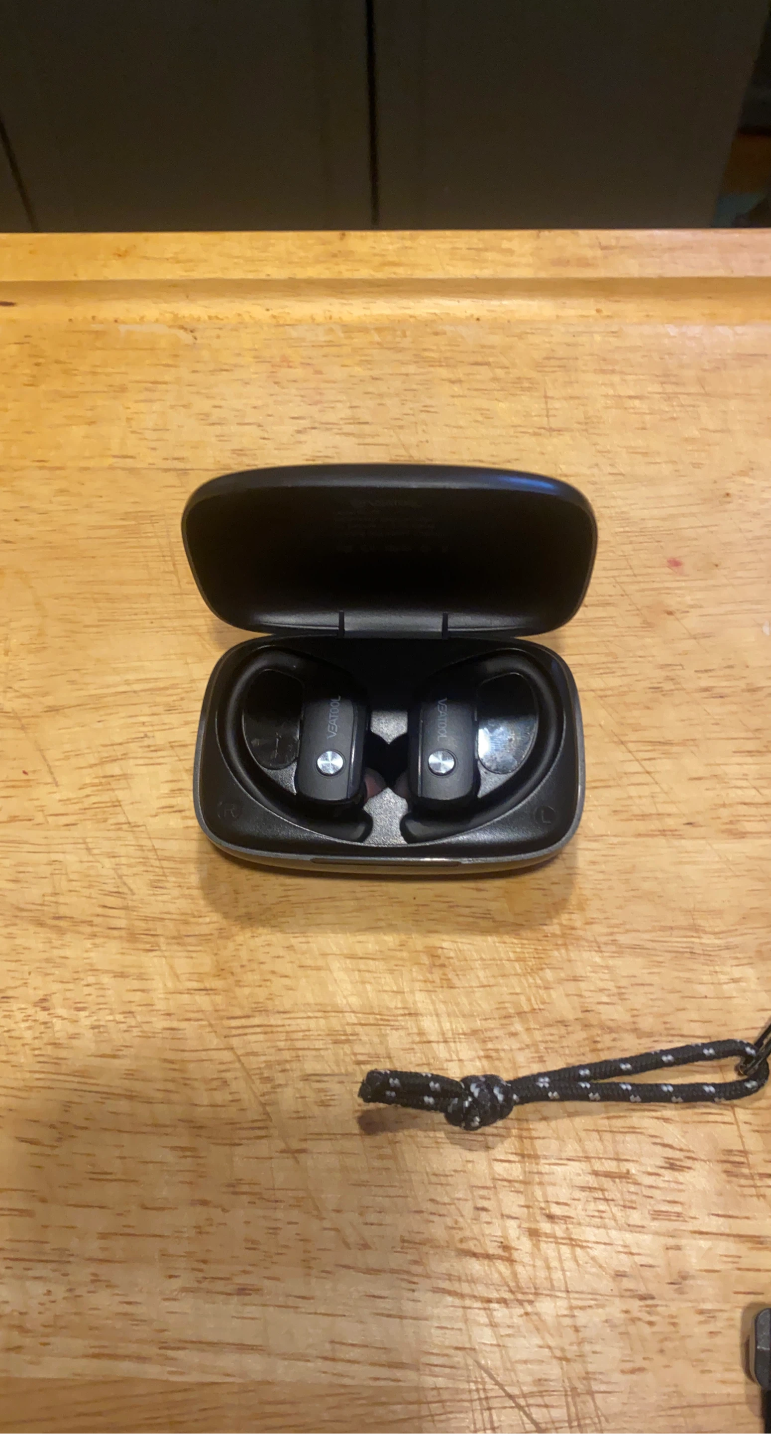 VEATool Wireless Earbuds with Charging Case