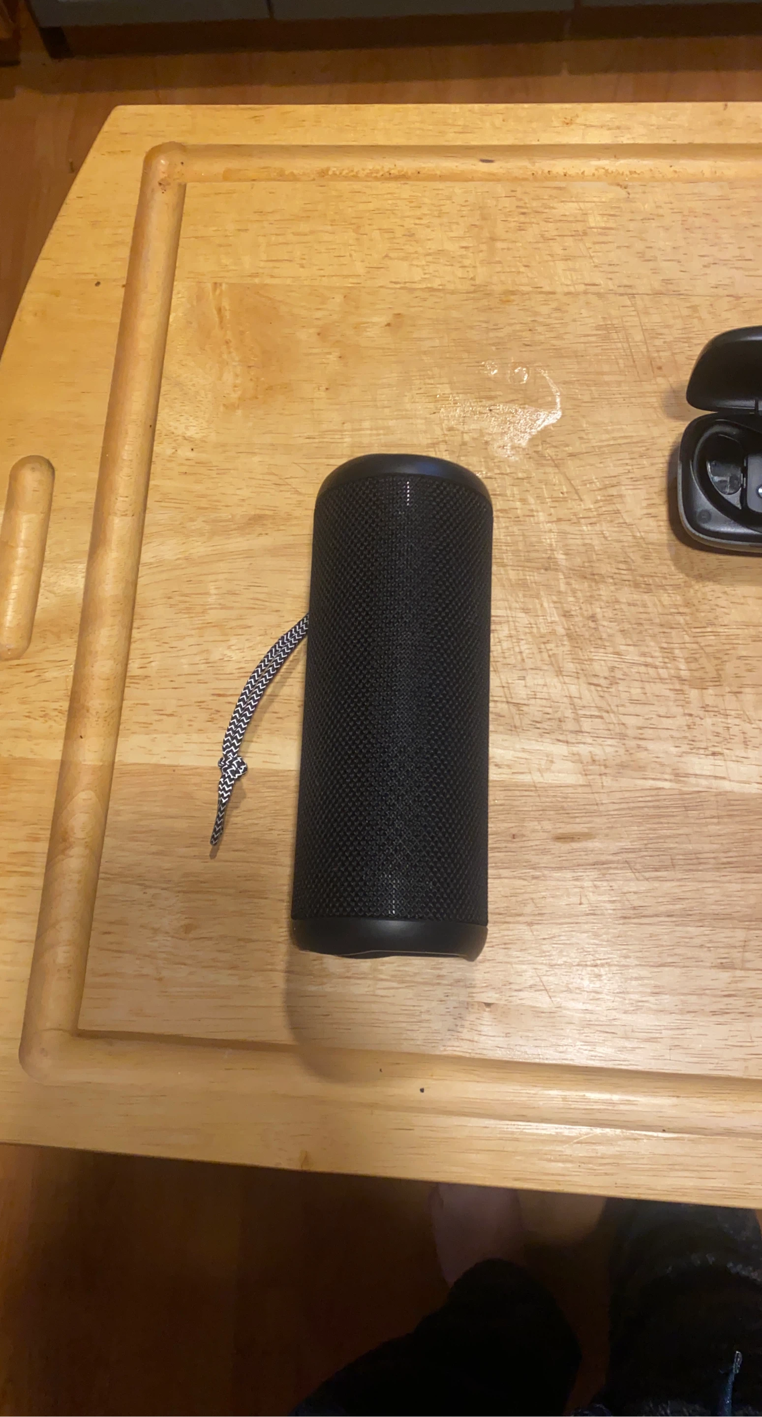 Black Portable Bluetooth Speaker