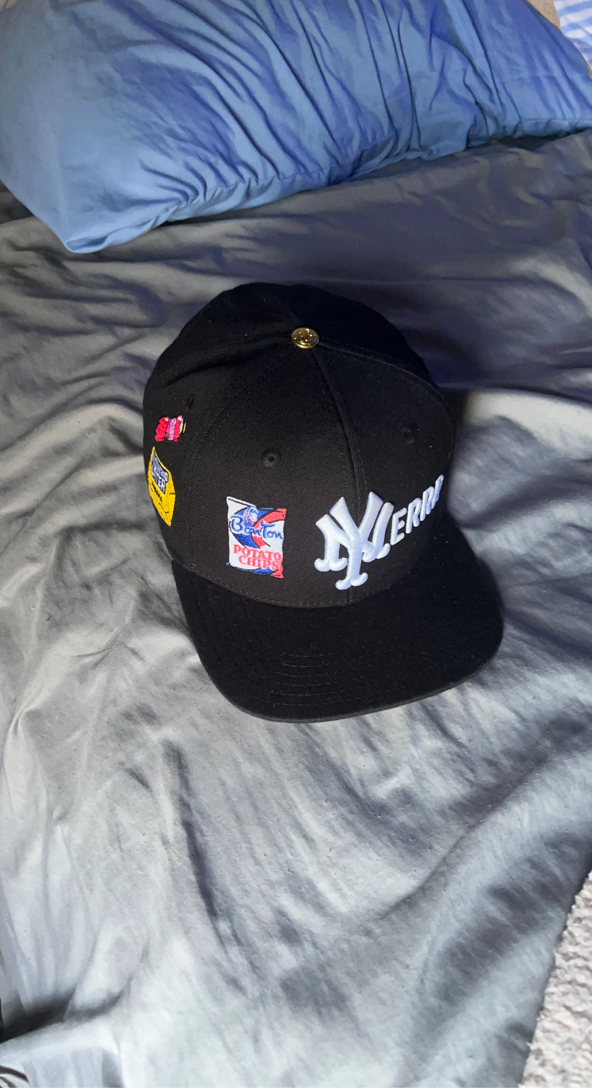 Black New York Yankees Snapback Hat